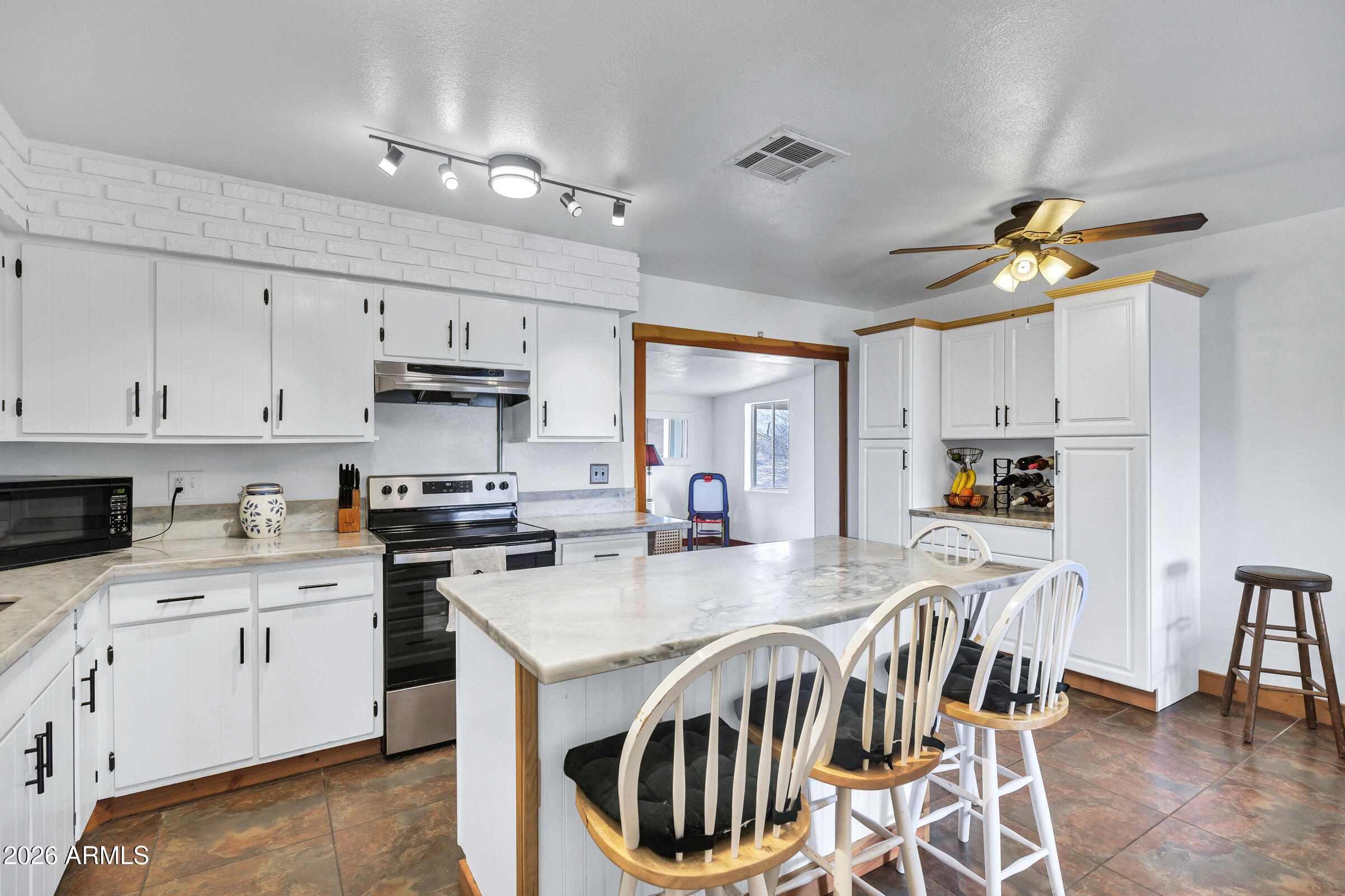 S33 T5S R7E - Residential