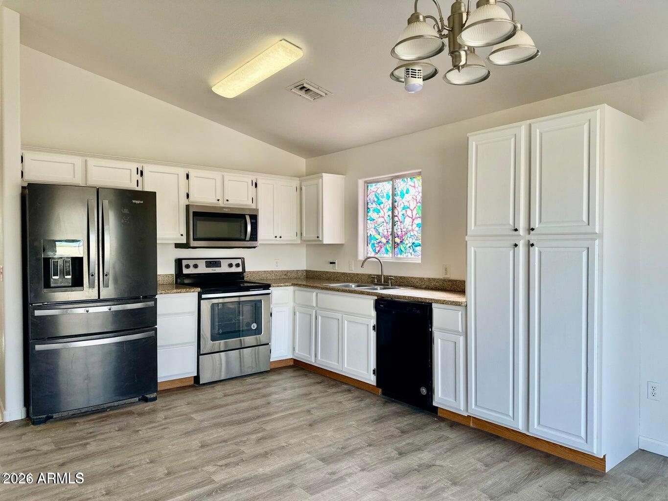 ARIZONA CITY UNIT FIFTEEN - Residential