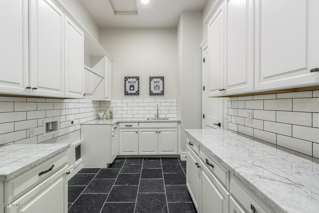PARADISE COUNTRY ESTATES - Residential