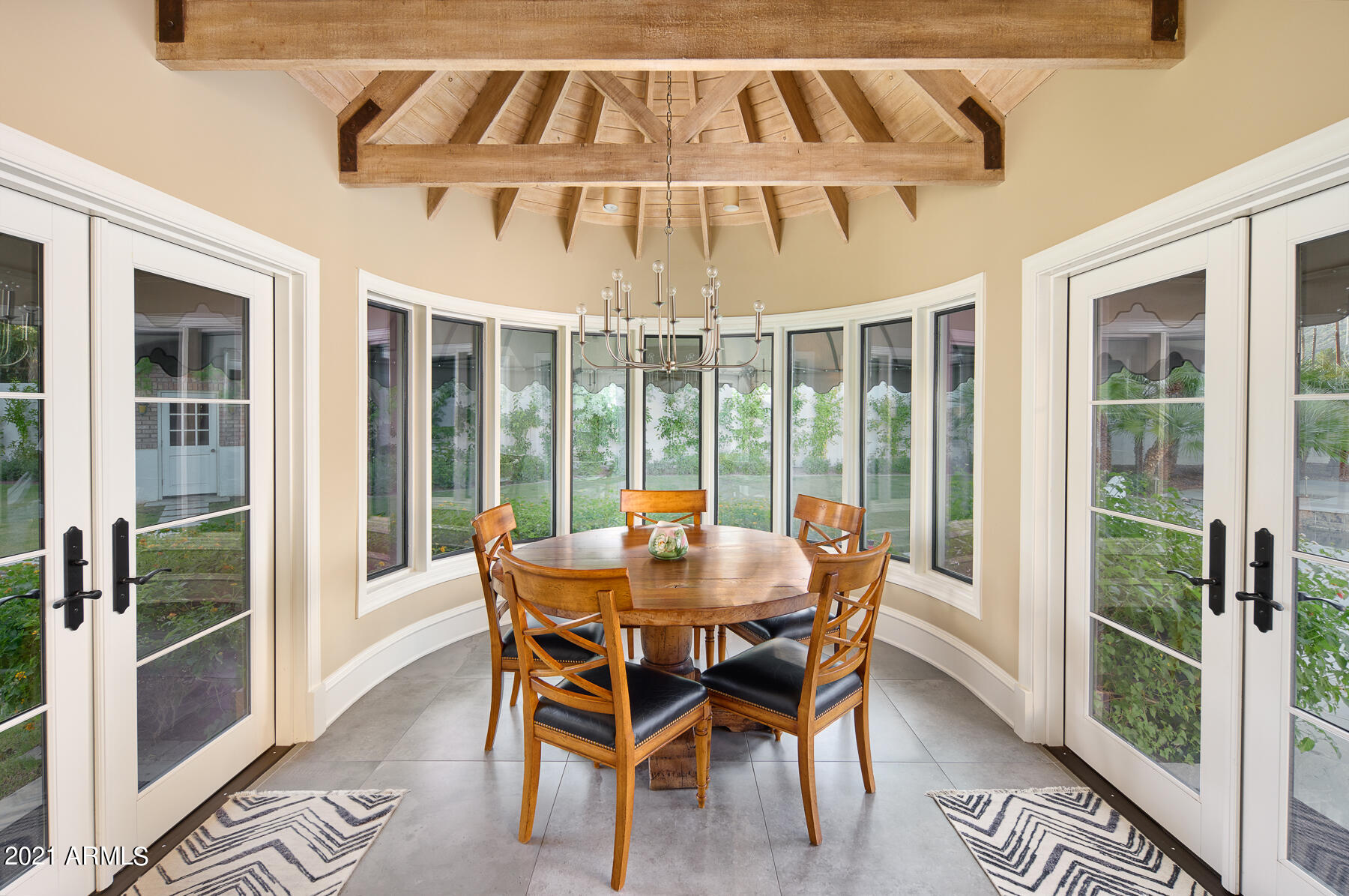 APACHE ESTATES - Residential