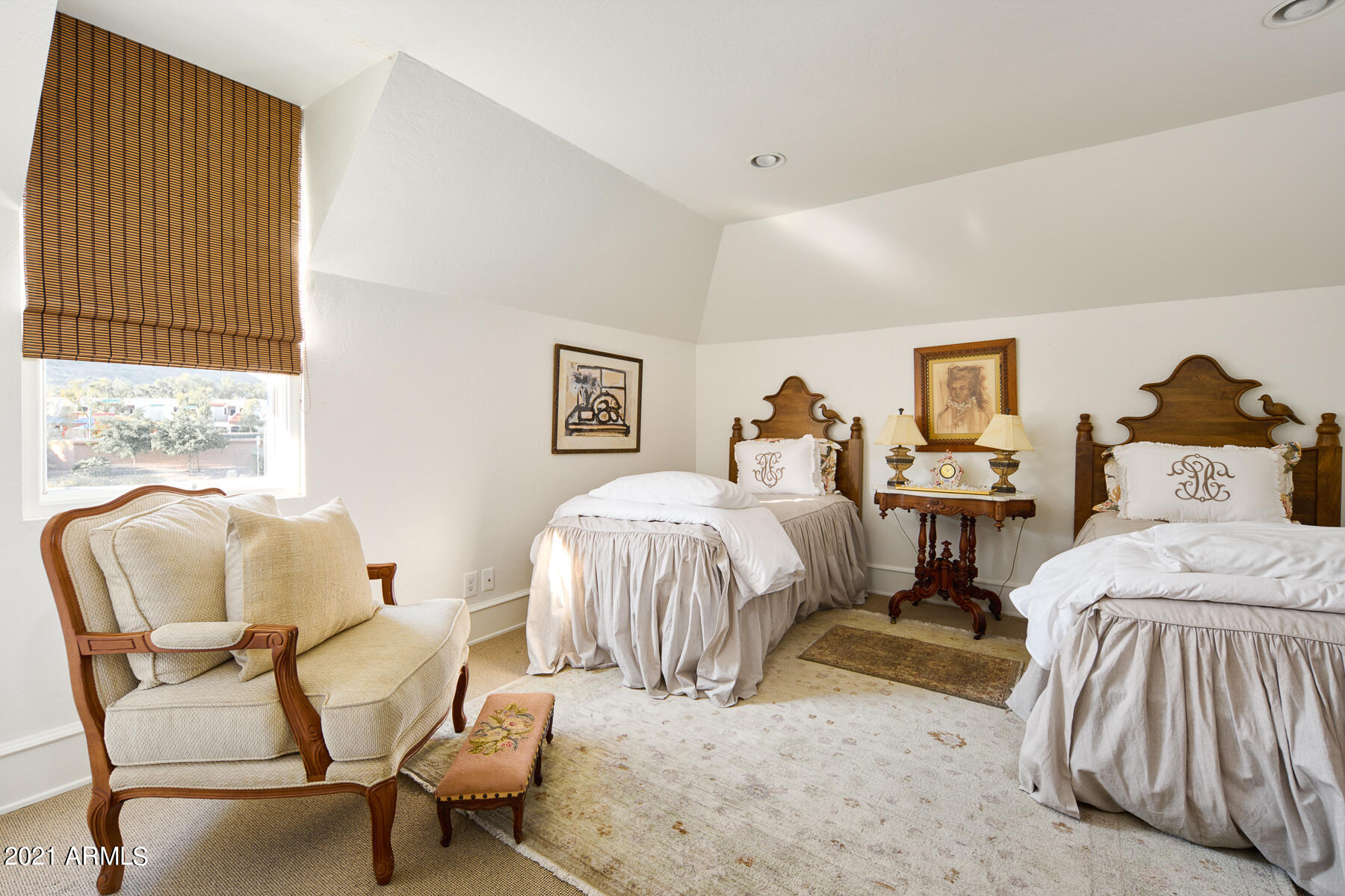APACHE ESTATES - Residential