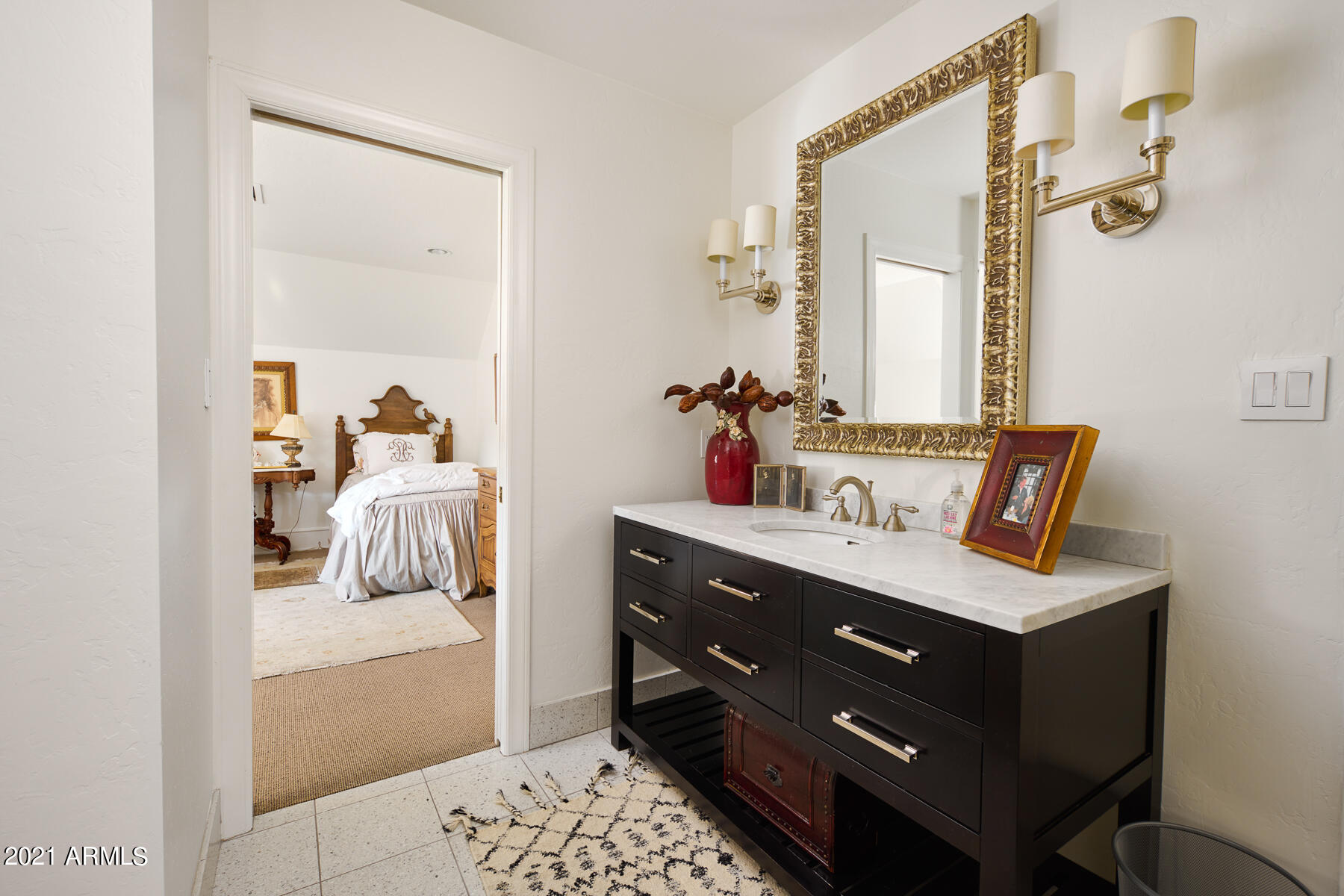 APACHE ESTATES - Residential