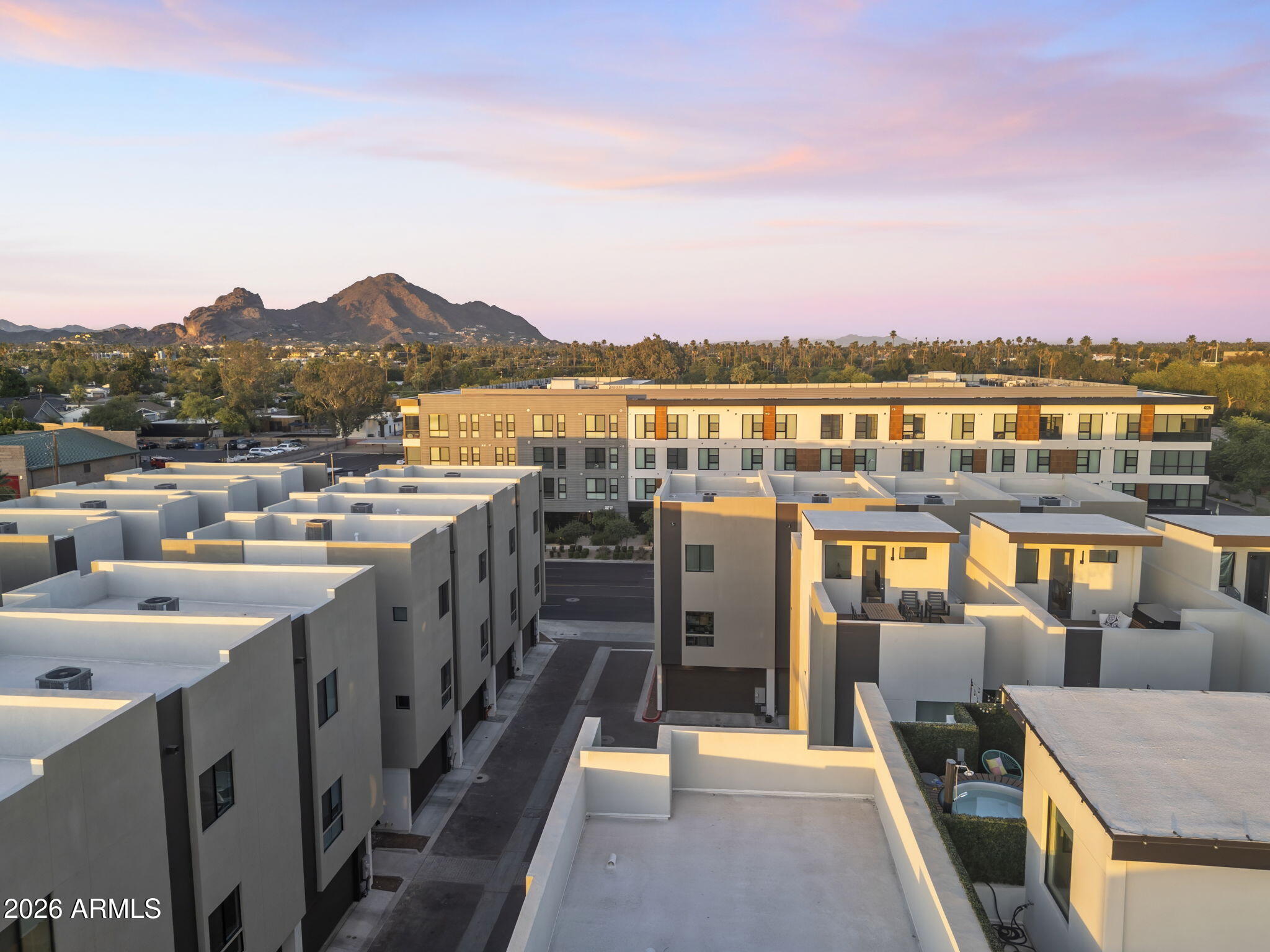 ARCADIA 32 - Residential Lease