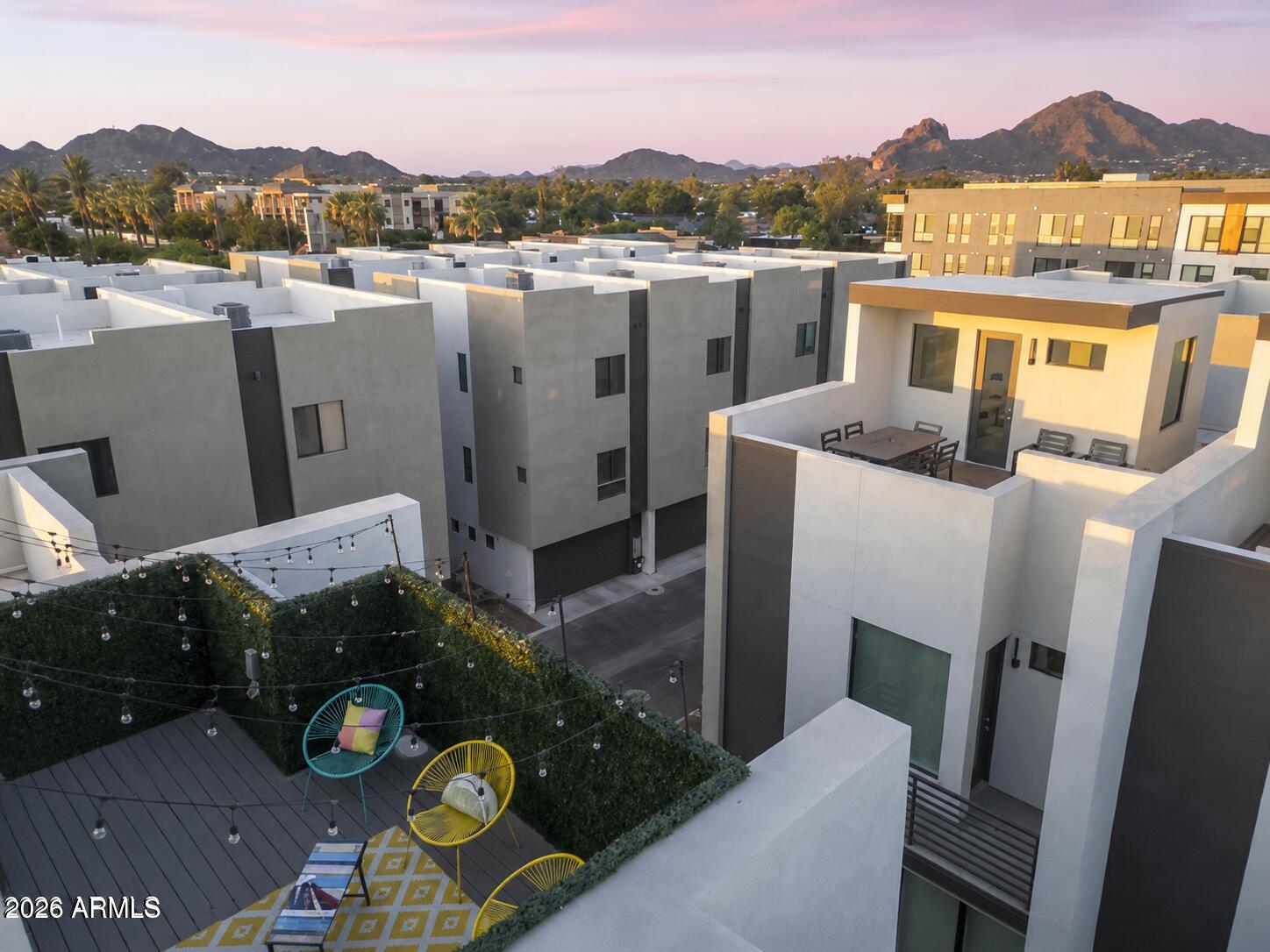 ARCADIA 32 - Residential Lease