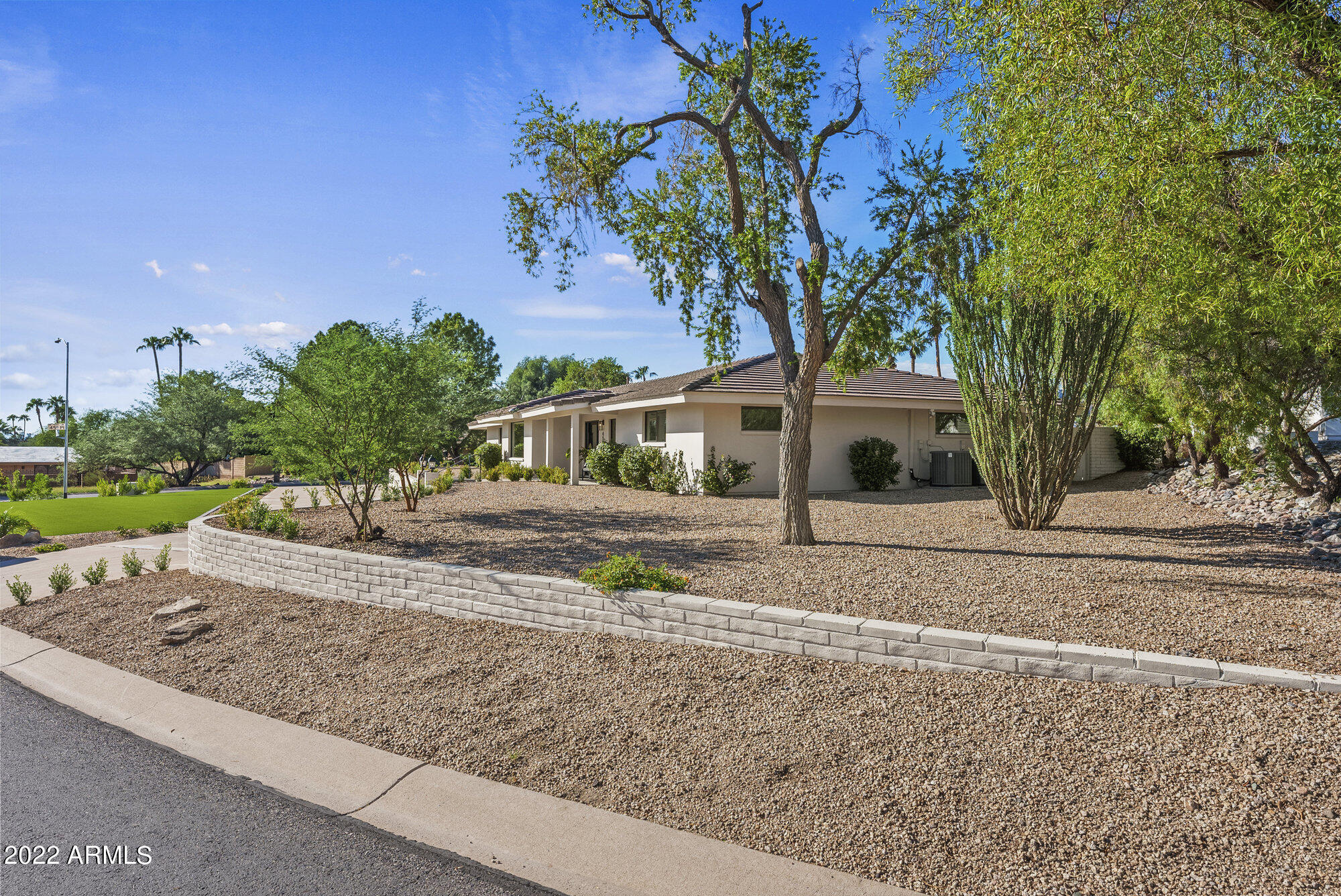 CAMELBACK SIERRA - Residential