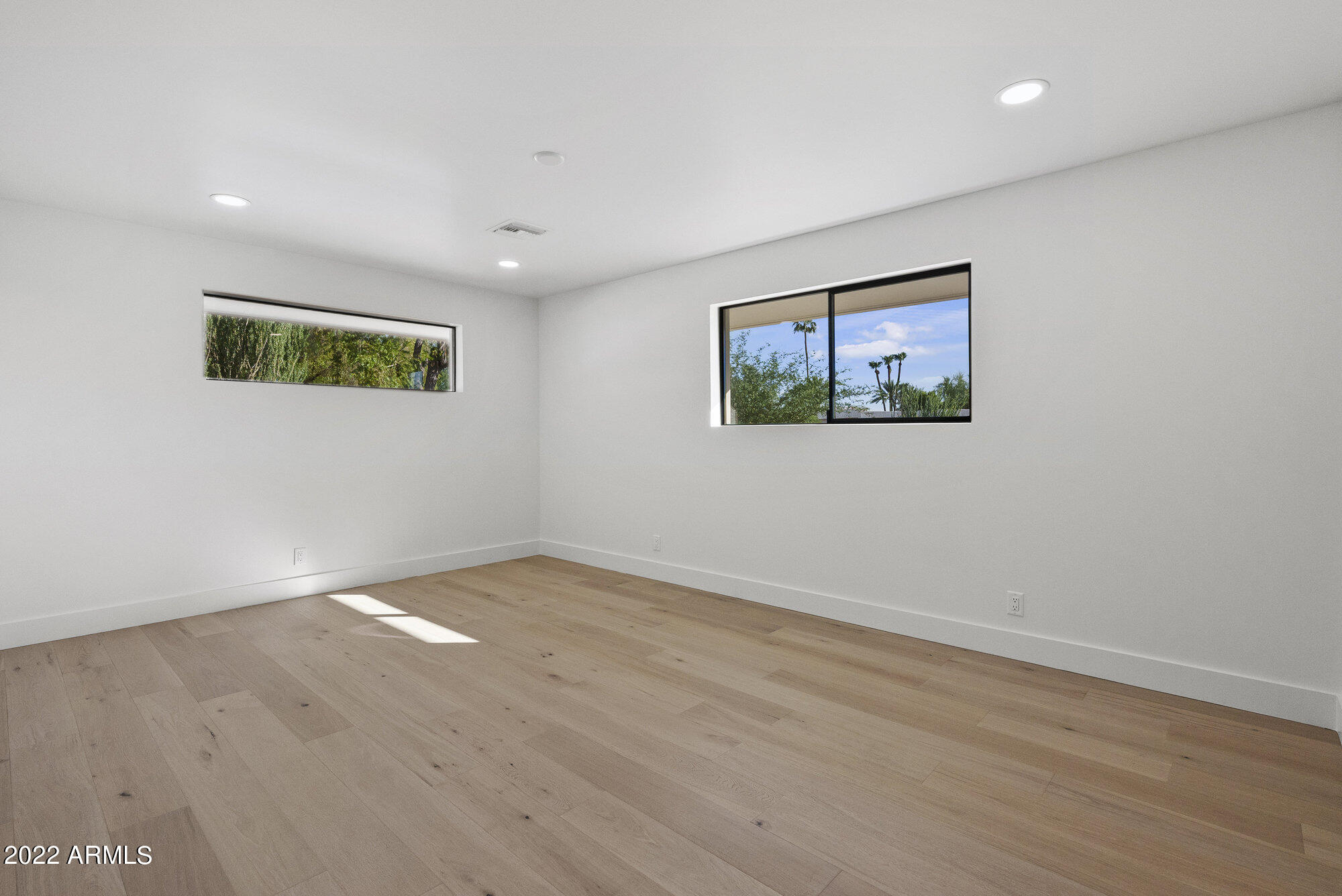 CAMELBACK SIERRA - Residential