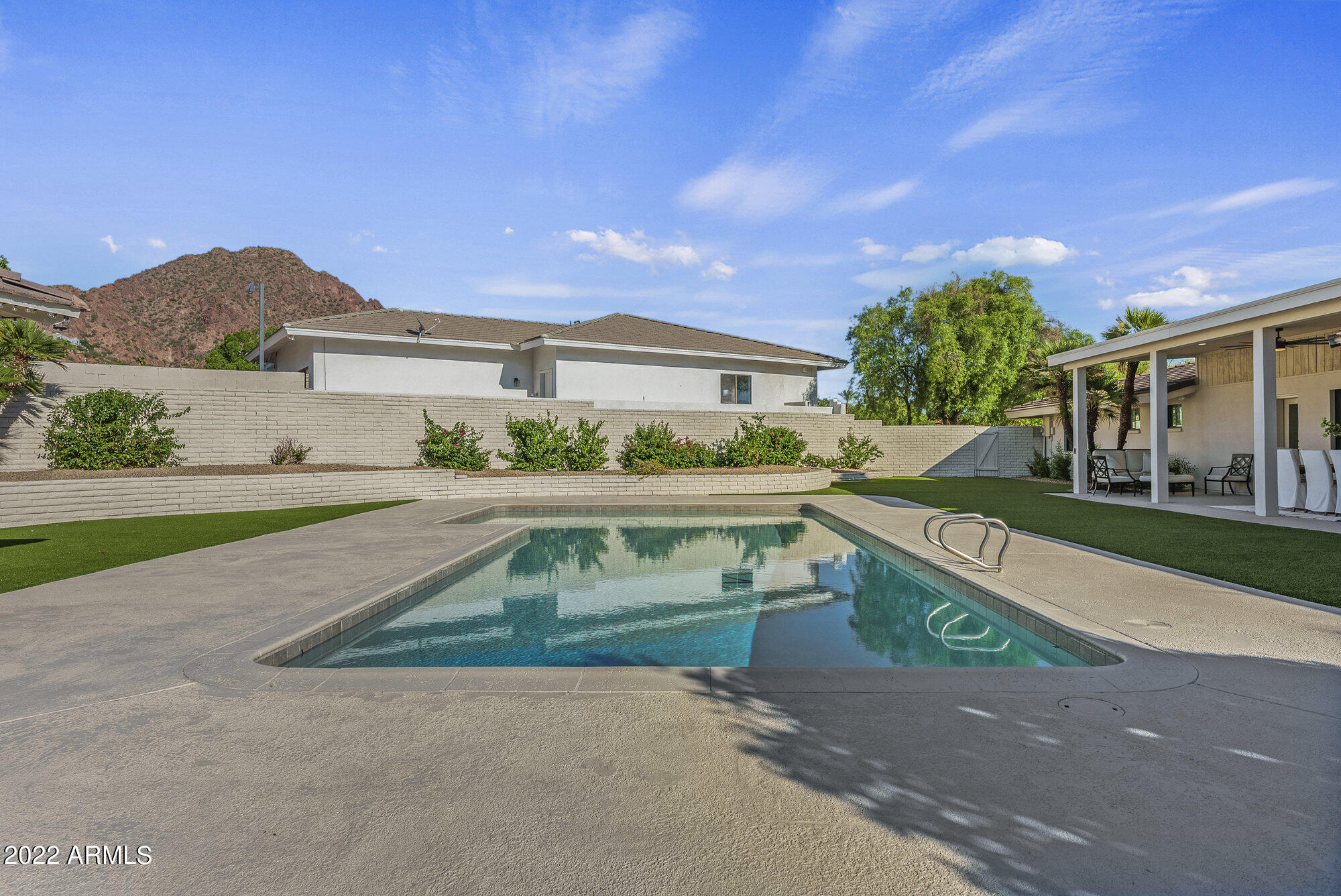 CAMELBACK SIERRA - Residential