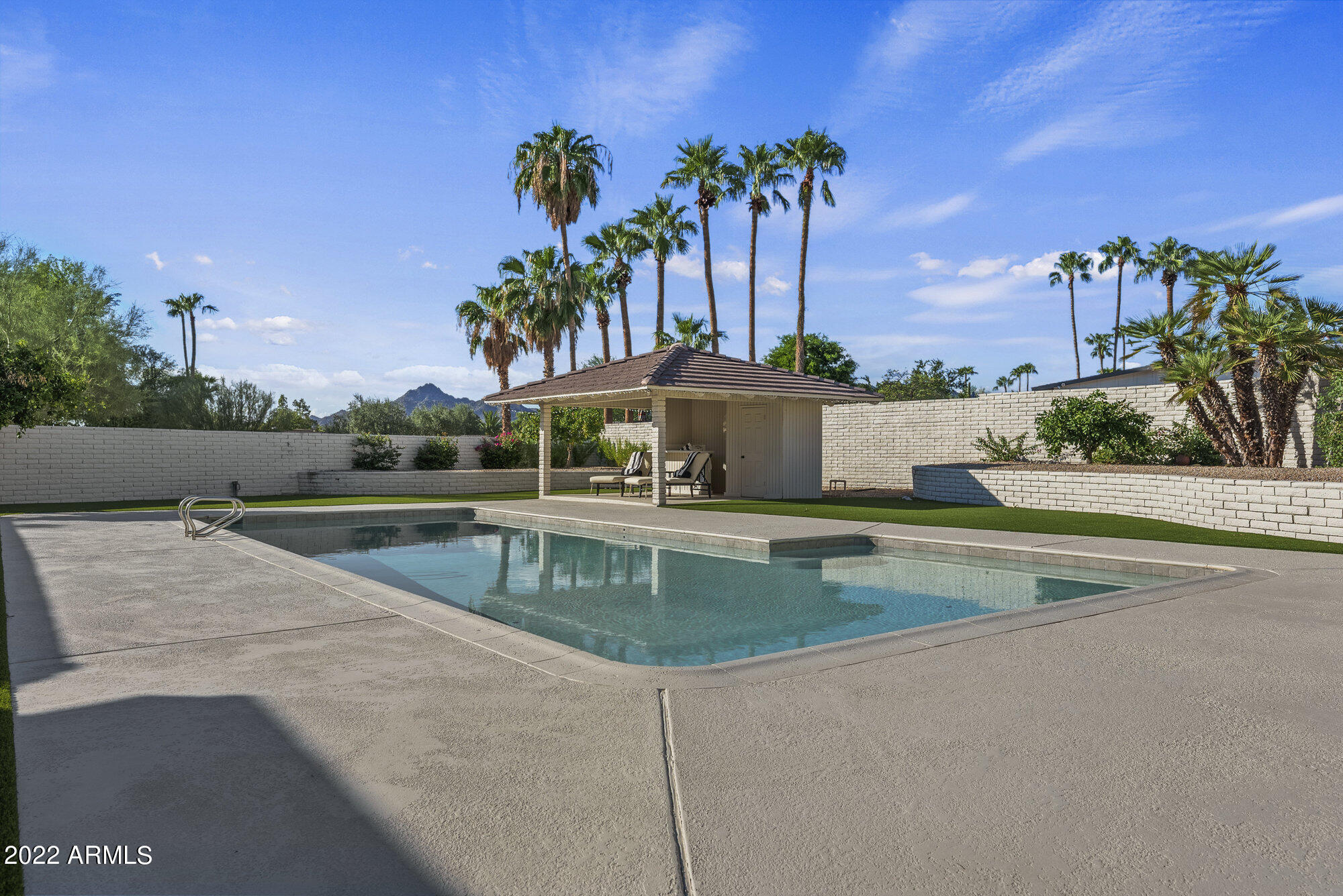 CAMELBACK SIERRA - Residential