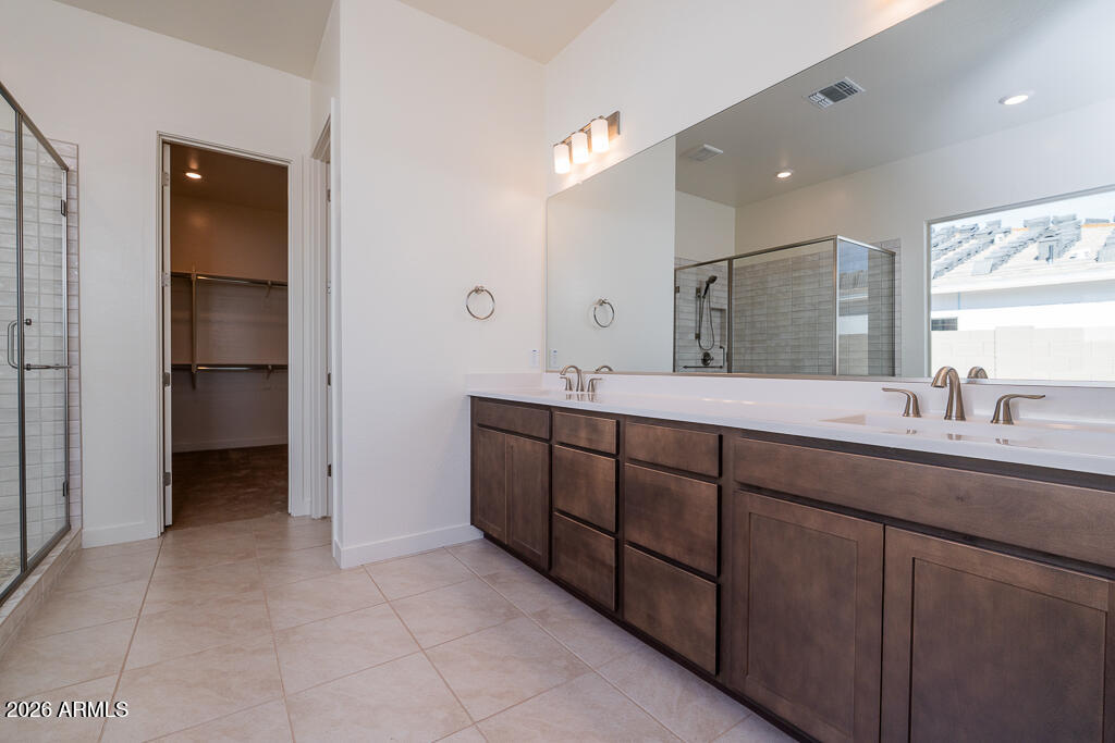 WHISPERING HILLS - Residential
