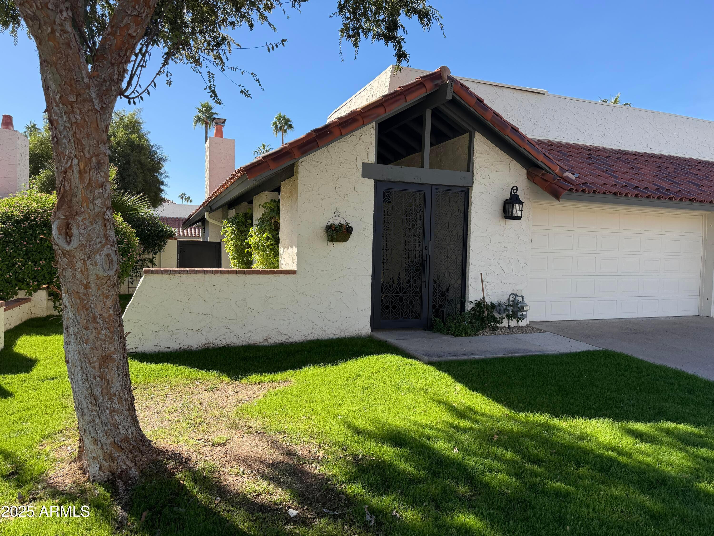 VILLA DEL ORO LOT 1-70 TRACT A & B - Residential Lease