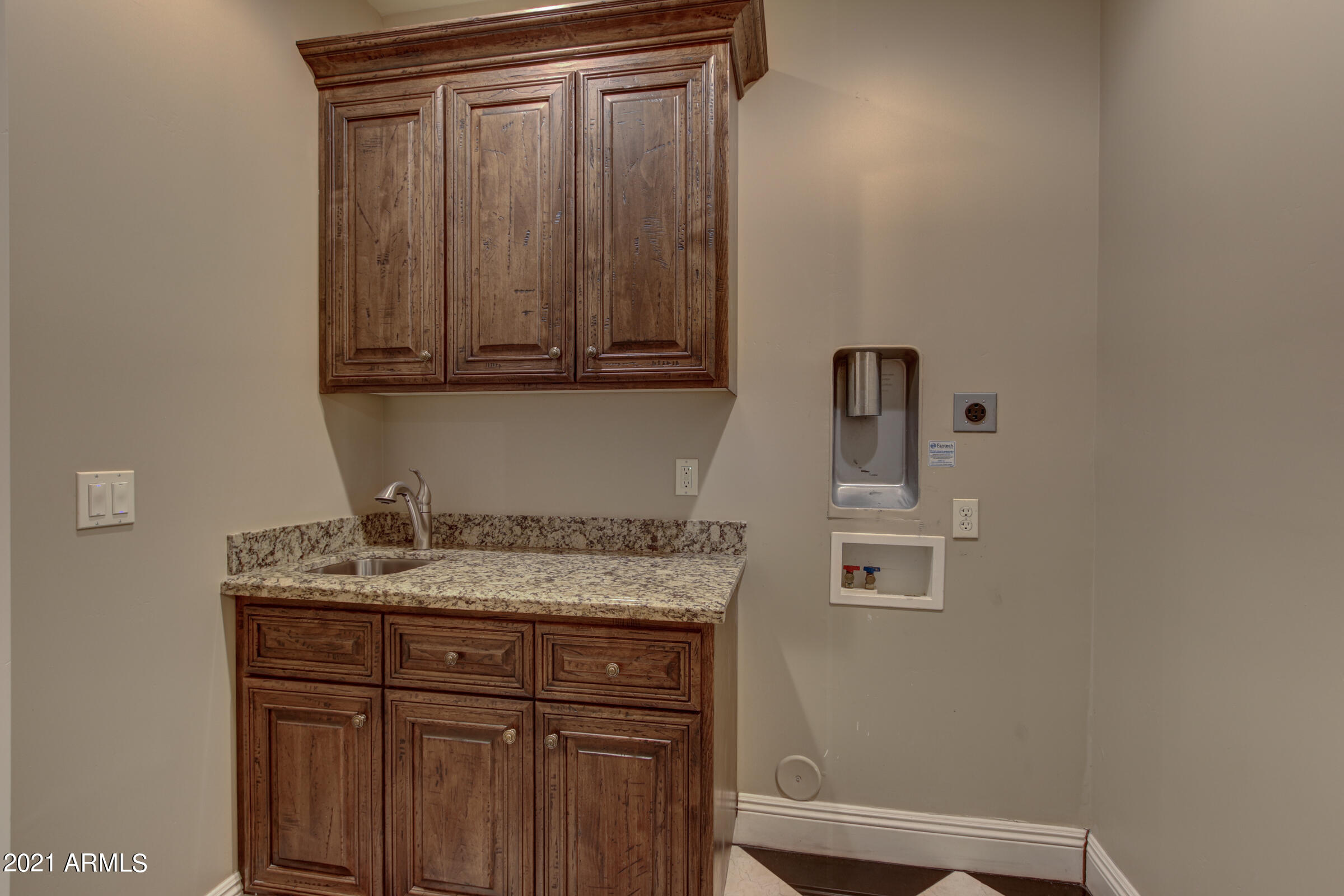 CIRCLE G AT HIGHLANDS WEST - Residential