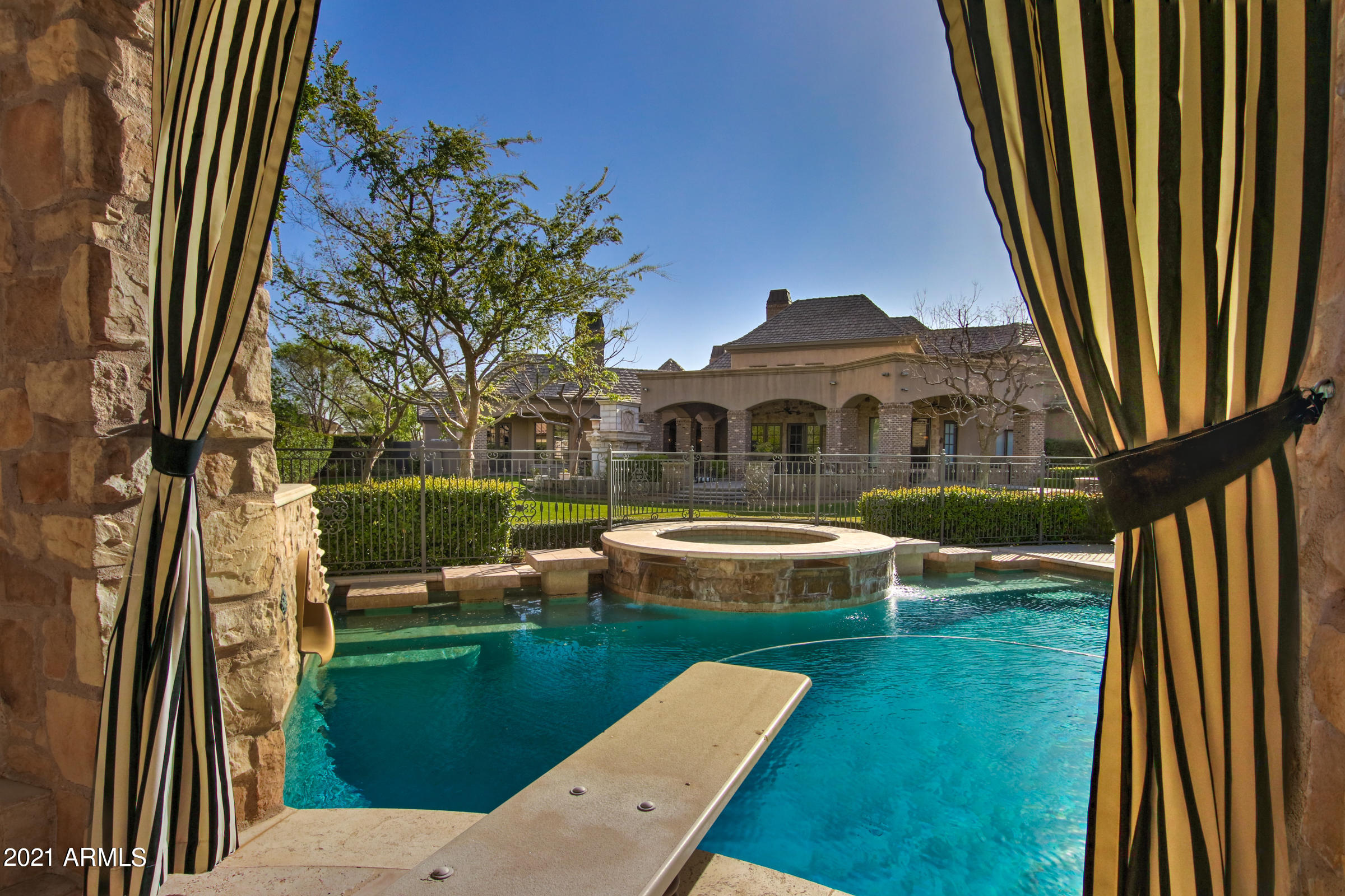CIRCLE G AT HIGHLANDS WEST - Residential