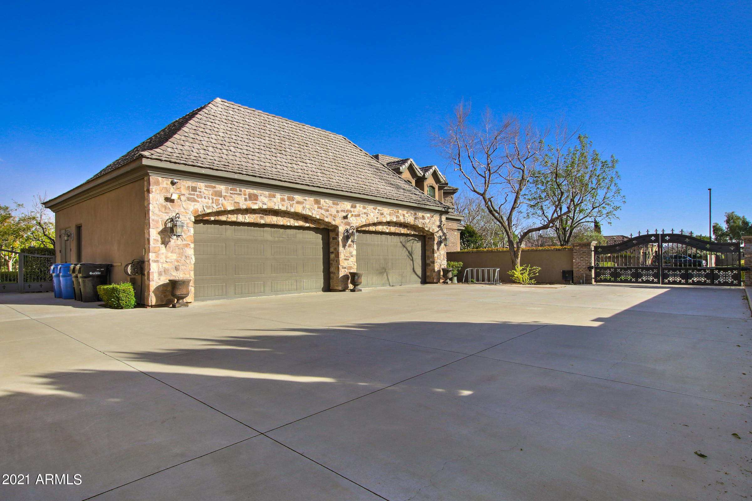 CIRCLE G AT HIGHLANDS WEST - Residential