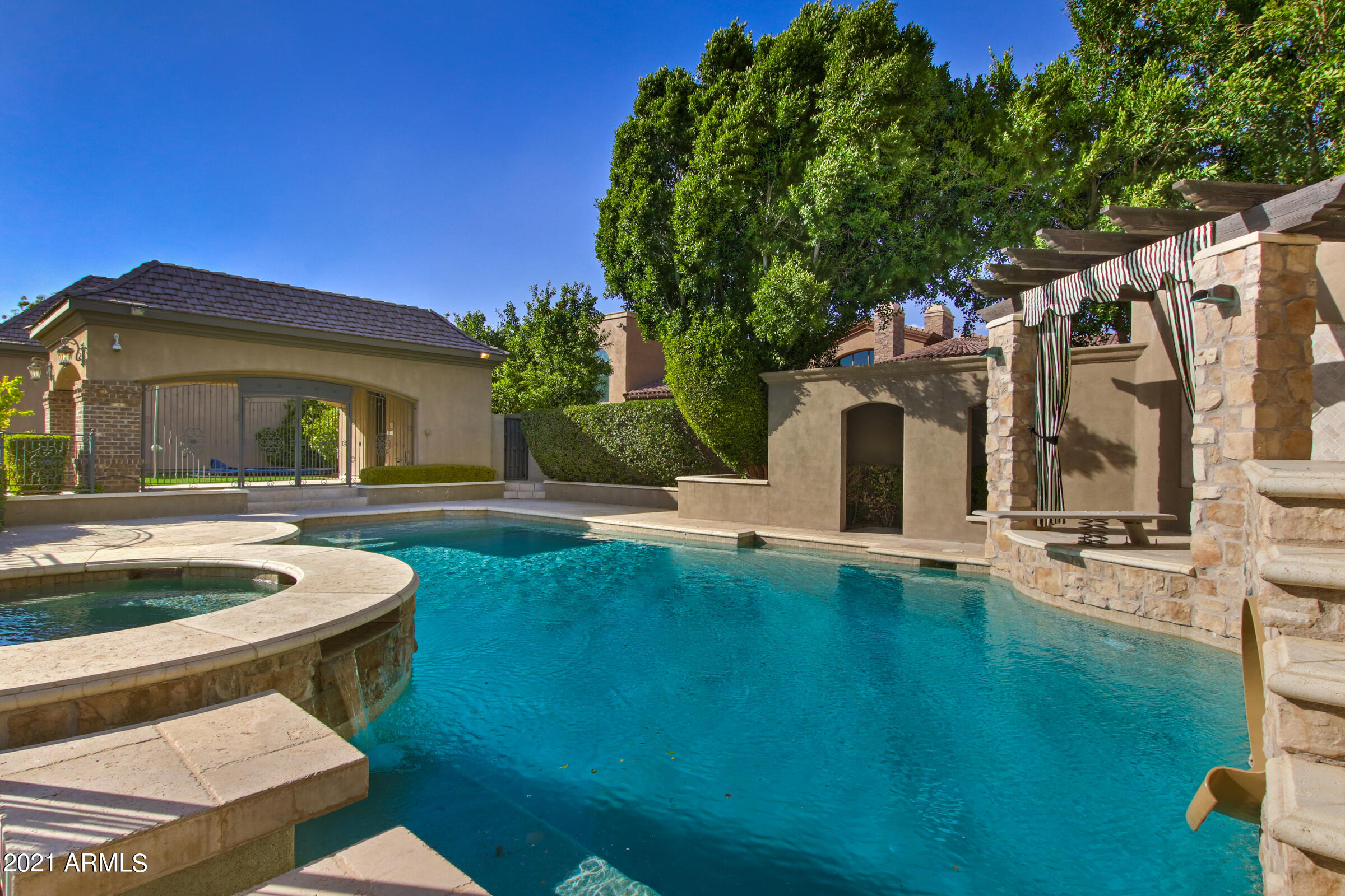CIRCLE G AT HIGHLANDS WEST - Residential