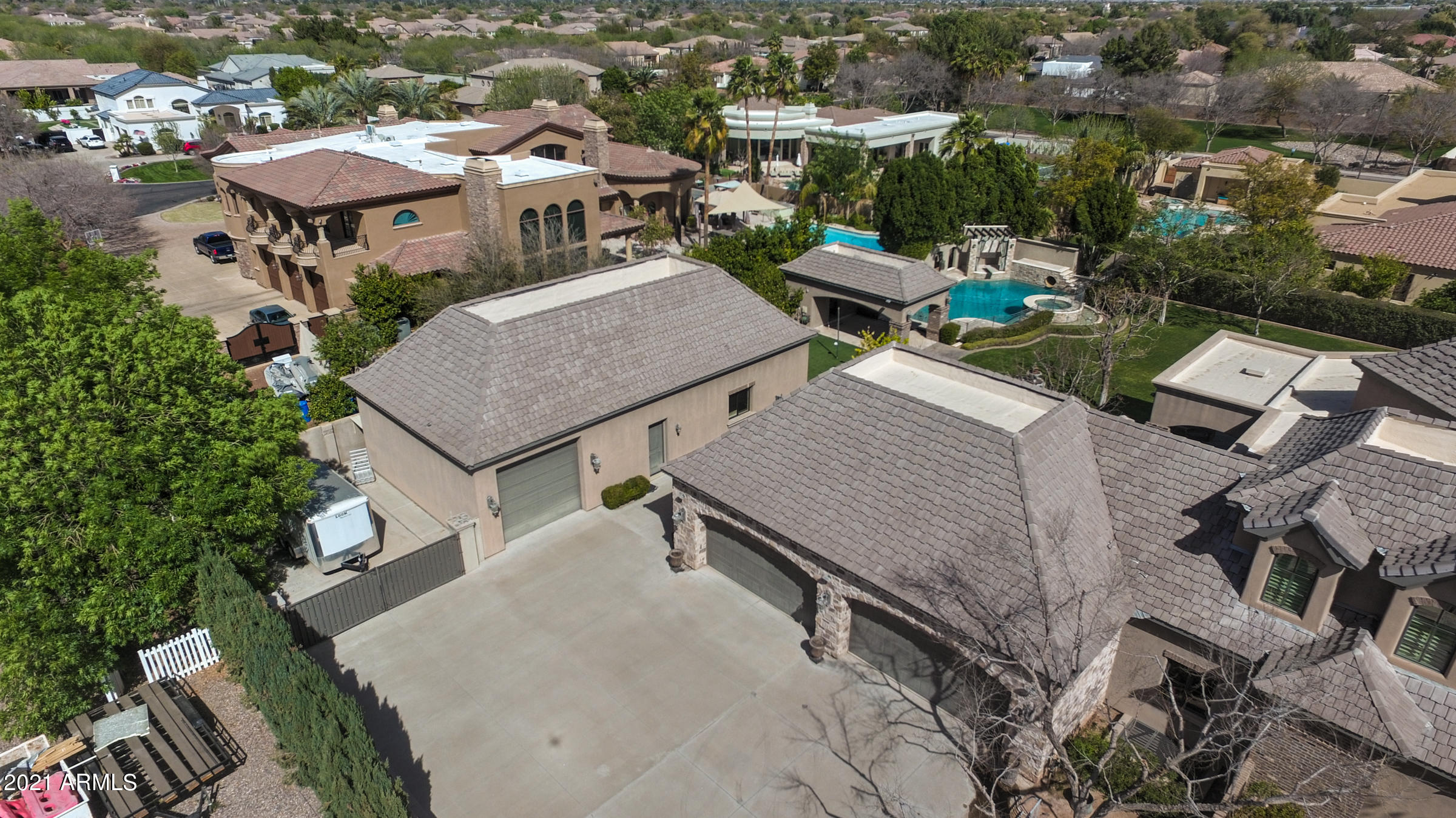 CIRCLE G AT HIGHLANDS WEST - Residential