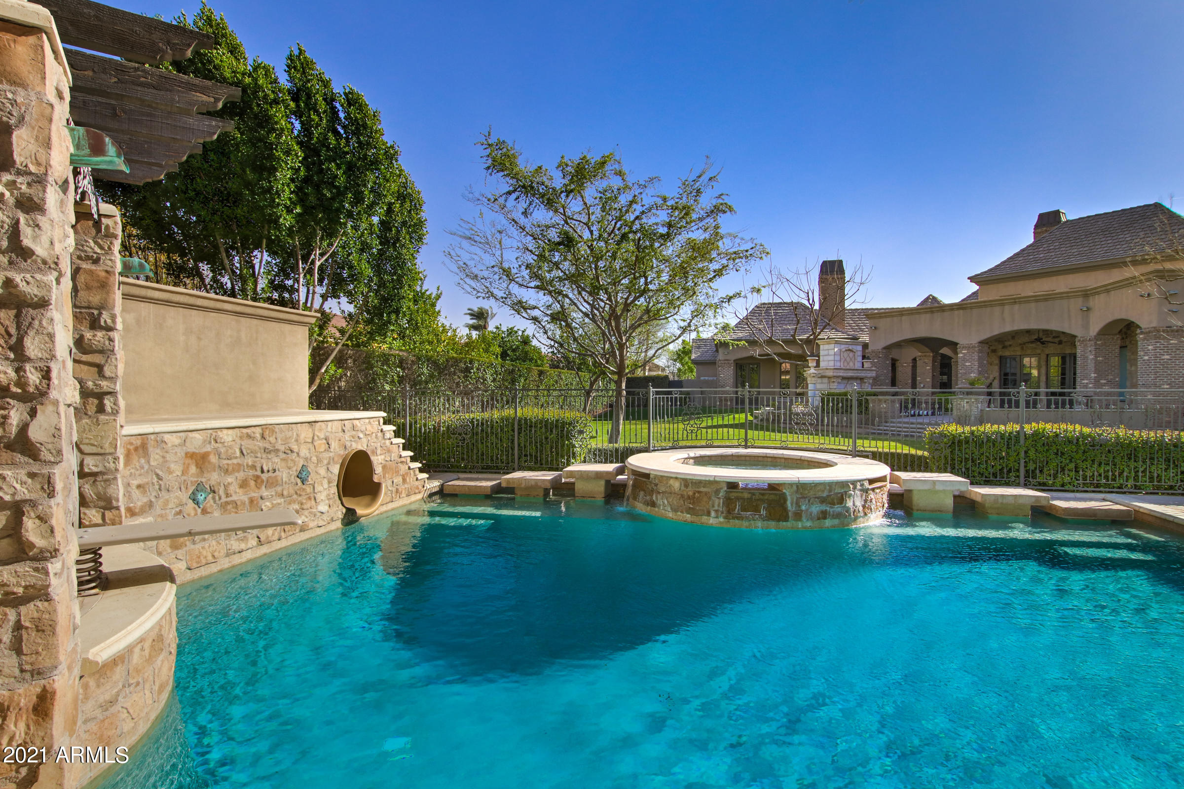 CIRCLE G AT HIGHLANDS WEST - Residential