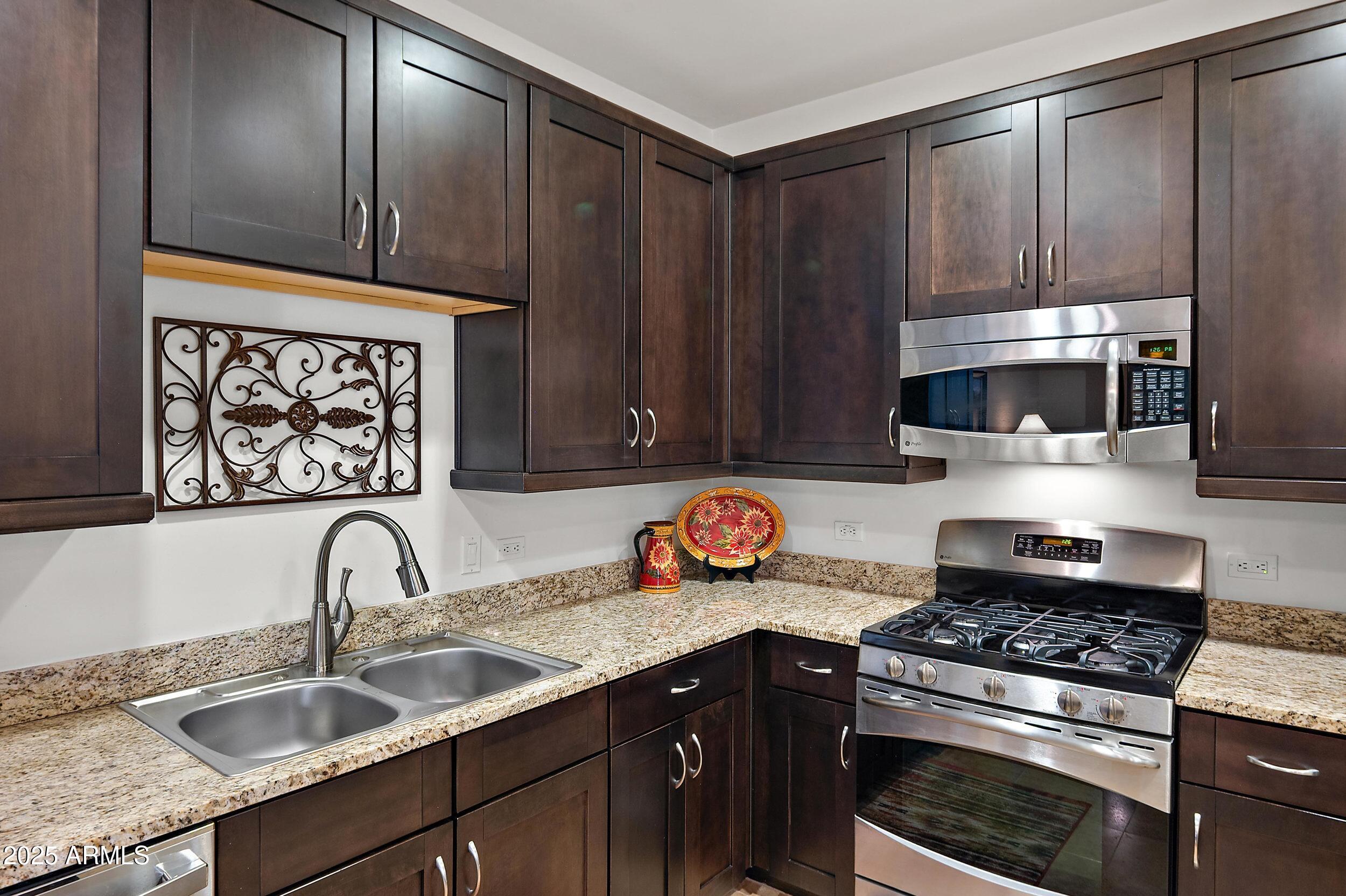 ARTESIA CONDOMINIUMS - Residential