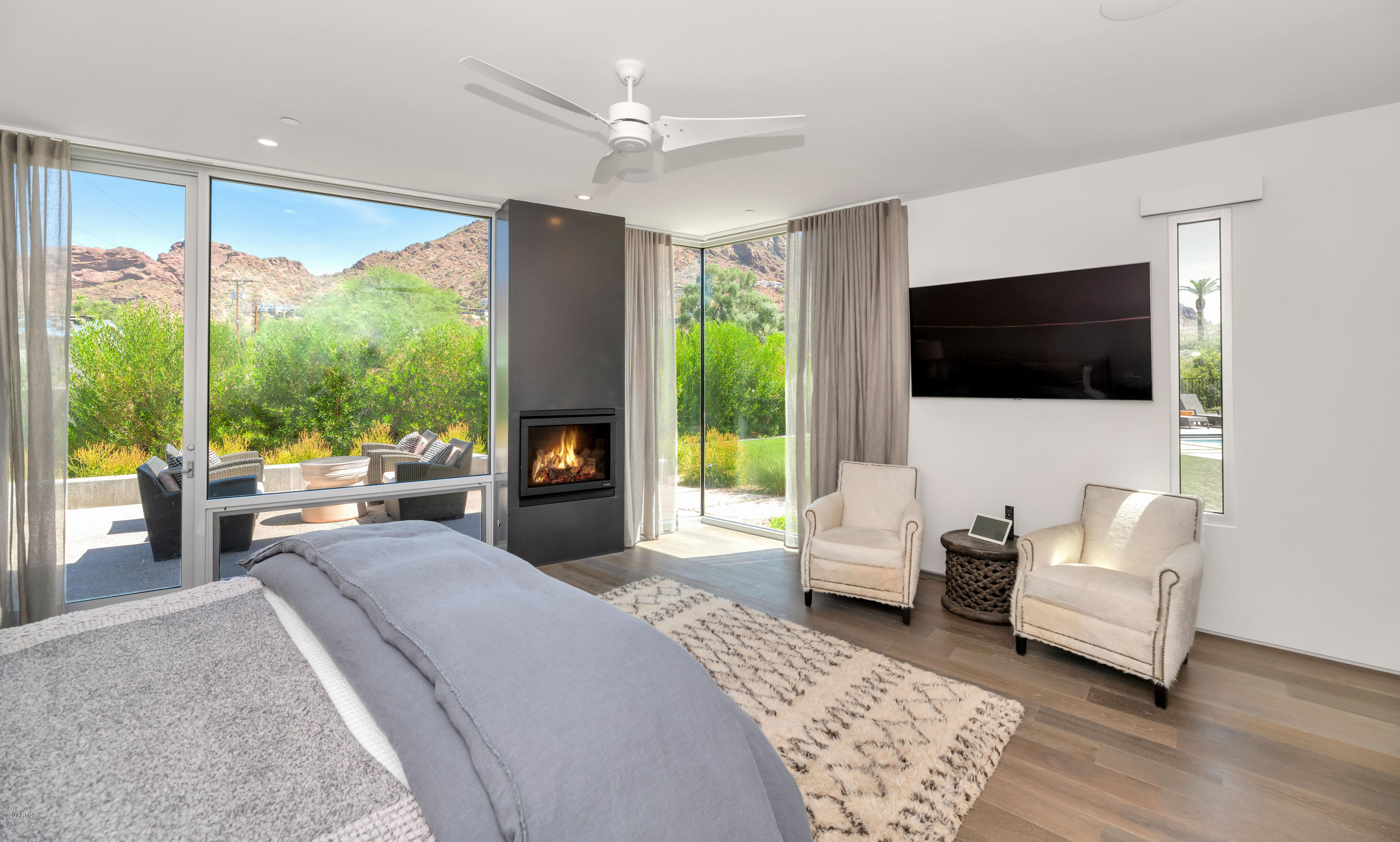 ROYAL VIEW - Residential