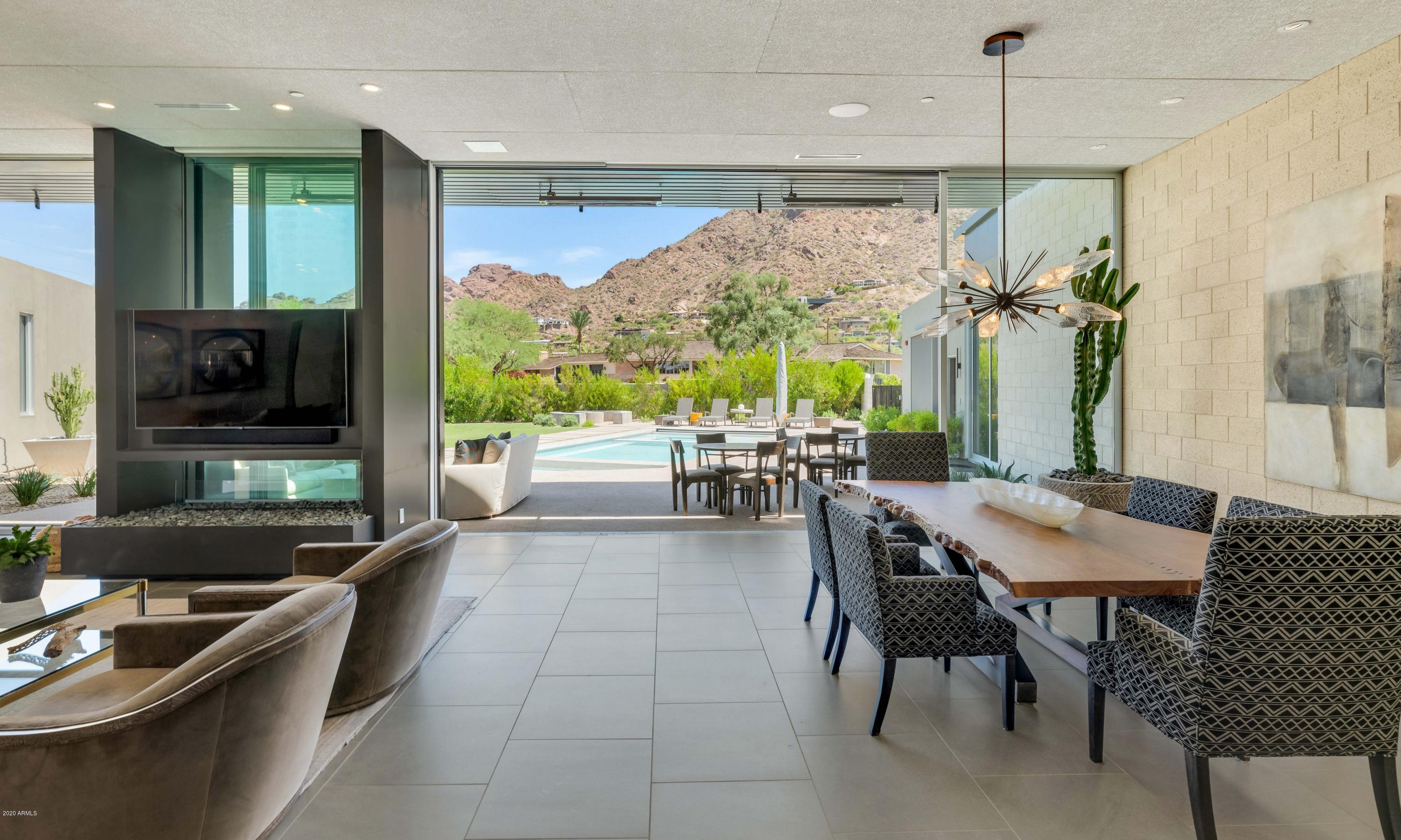 ROYAL VIEW - Residential