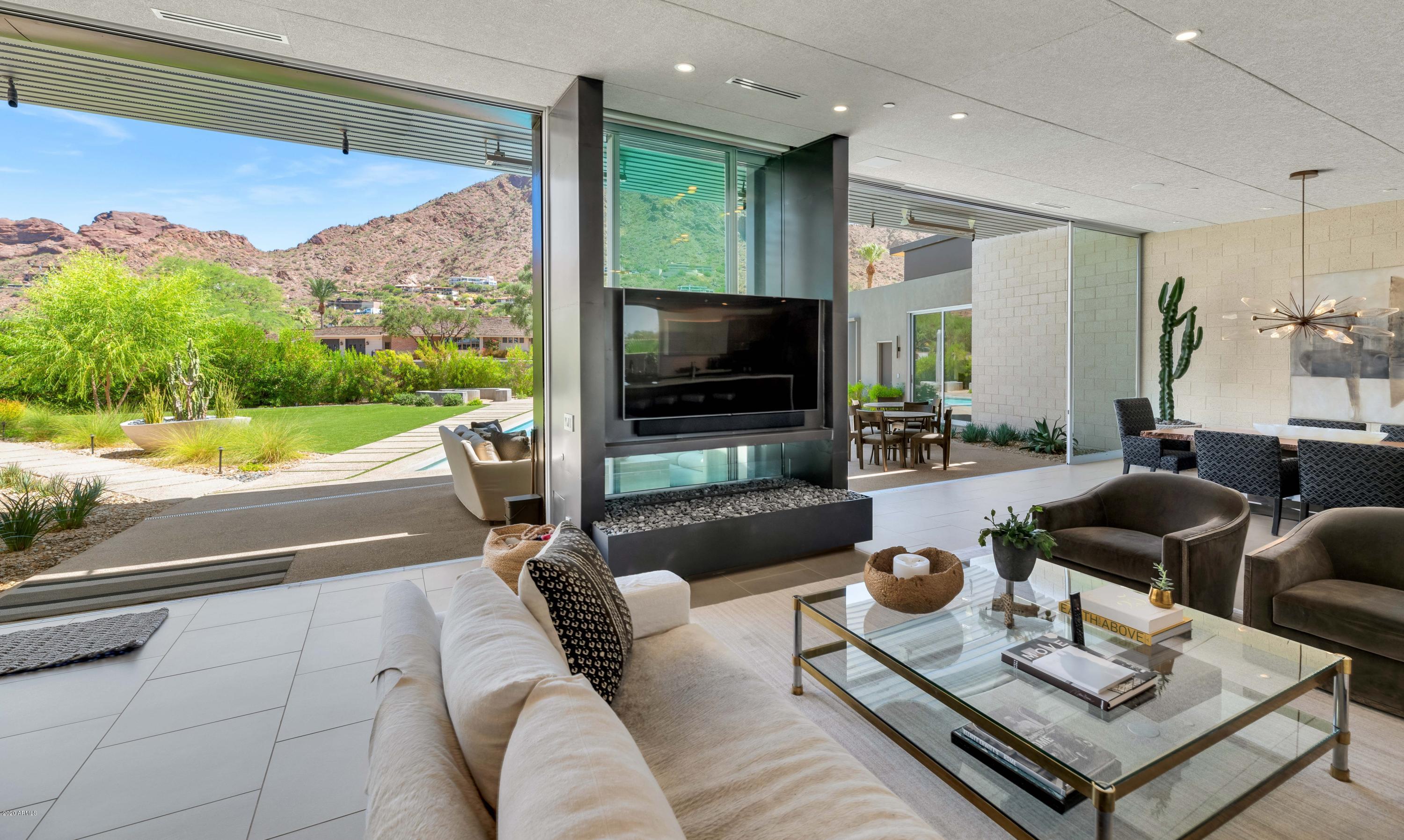 ROYAL VIEW - Residential
