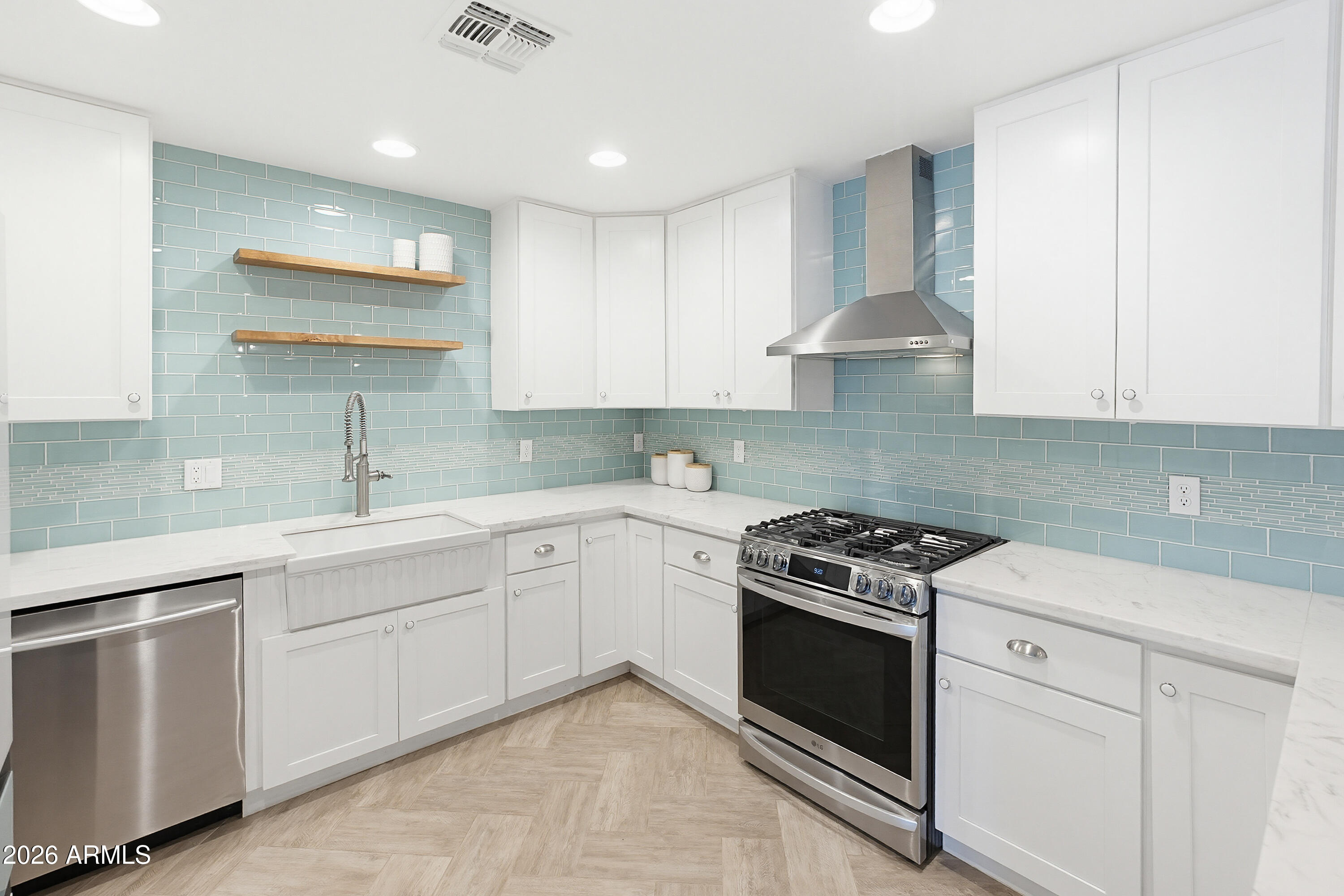 HOFFMANTOWN - Residential