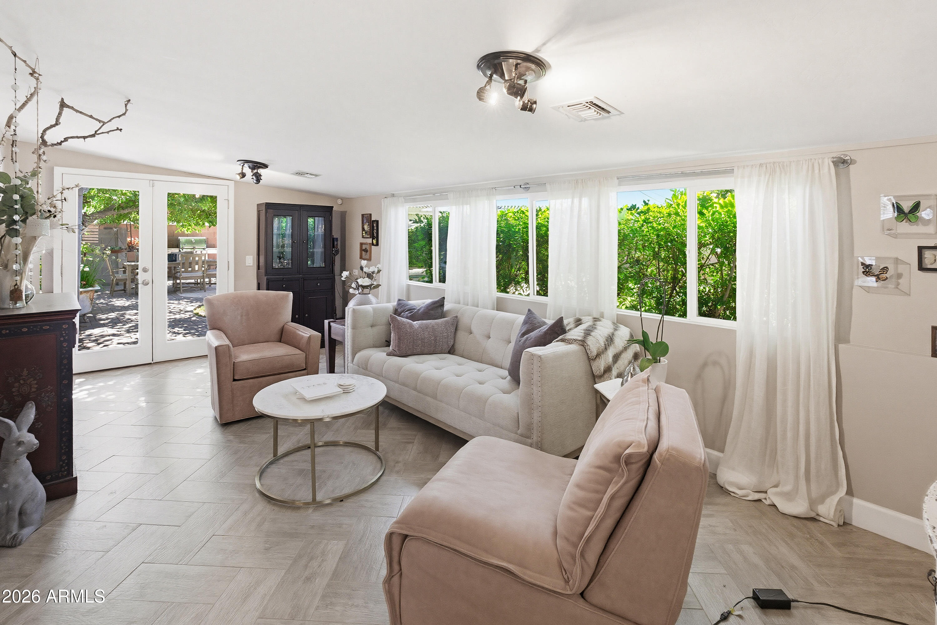 HOFFMANTOWN - Residential
