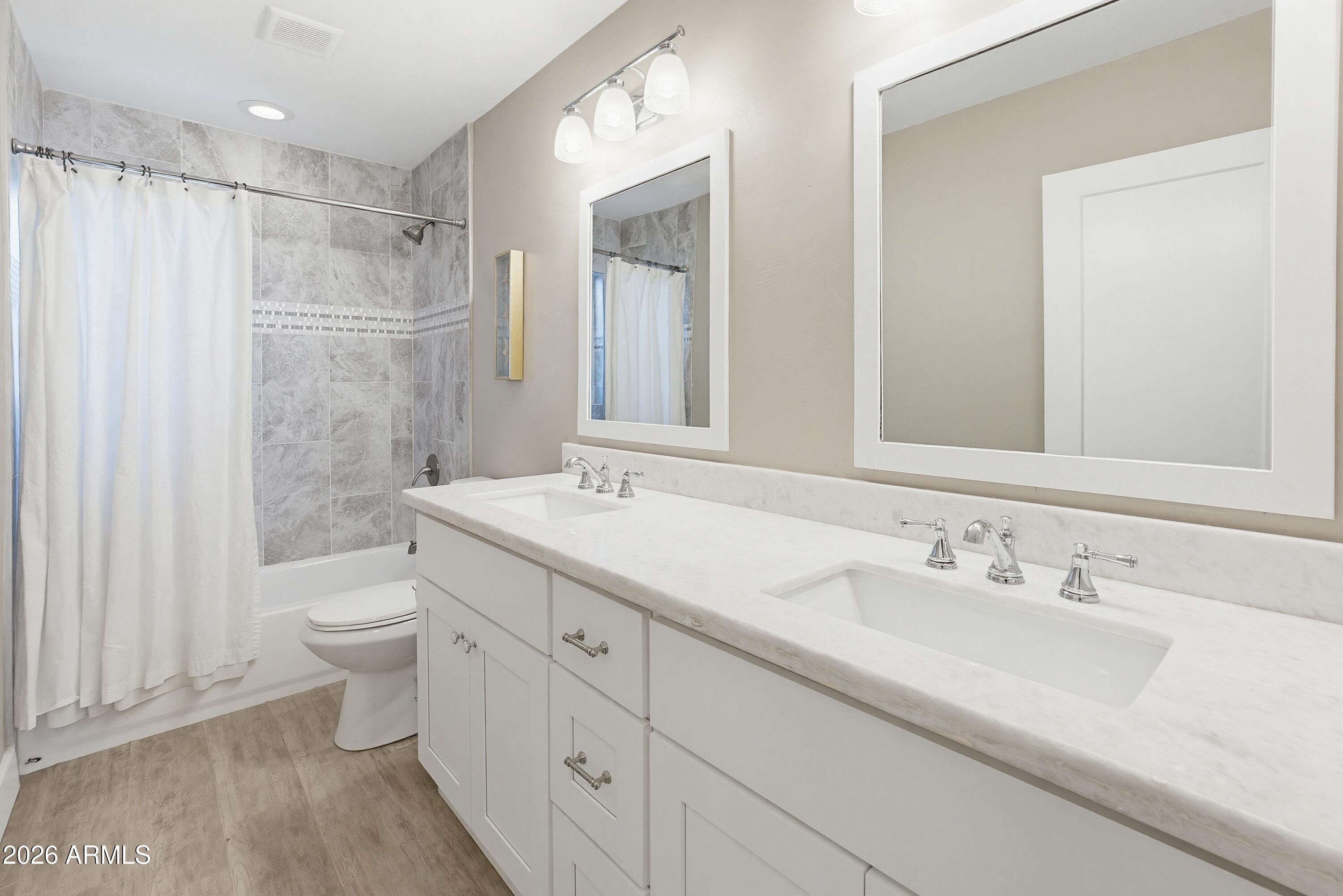 HOFFMANTOWN - Residential