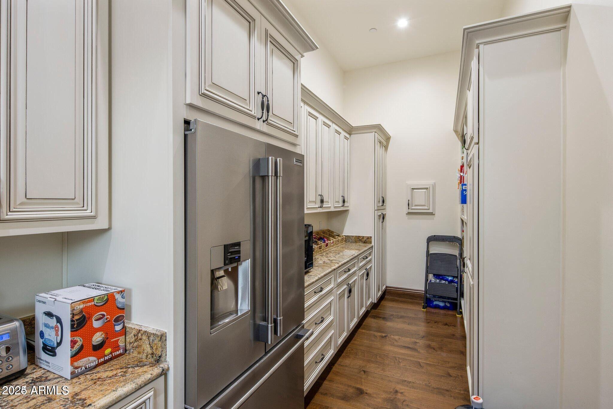 STONEVIEW - Residential
