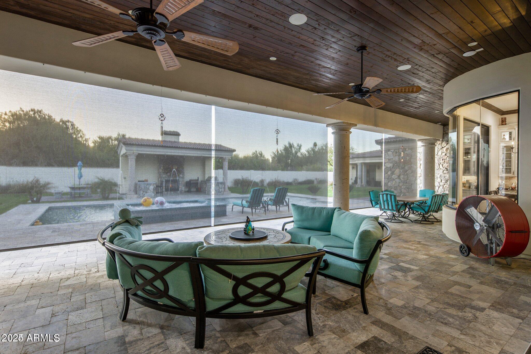 STONEVIEW - Residential