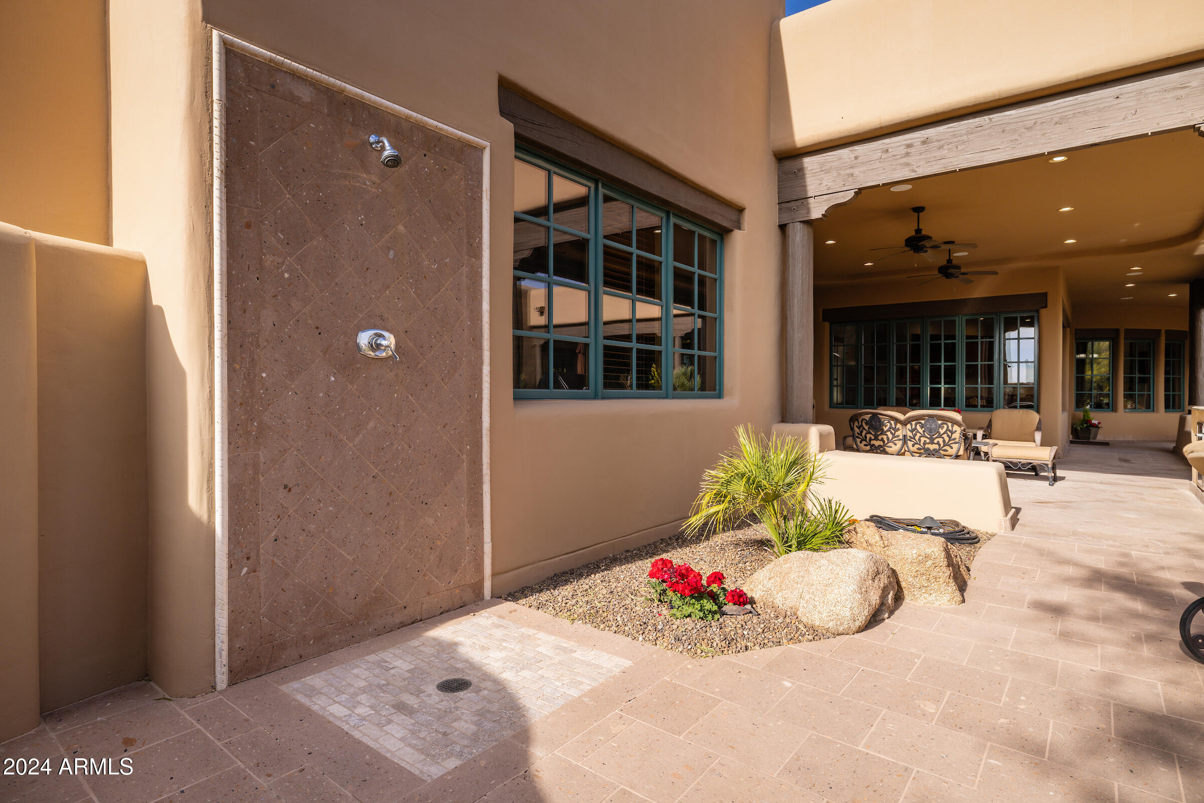 Whisper Rock - Residential