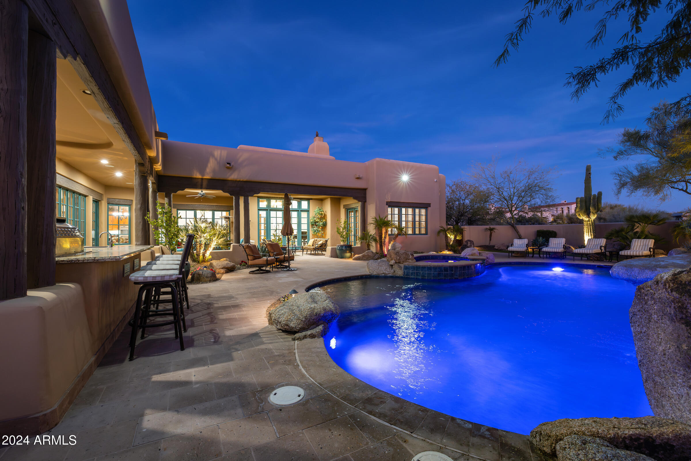 Whisper Rock - Residential