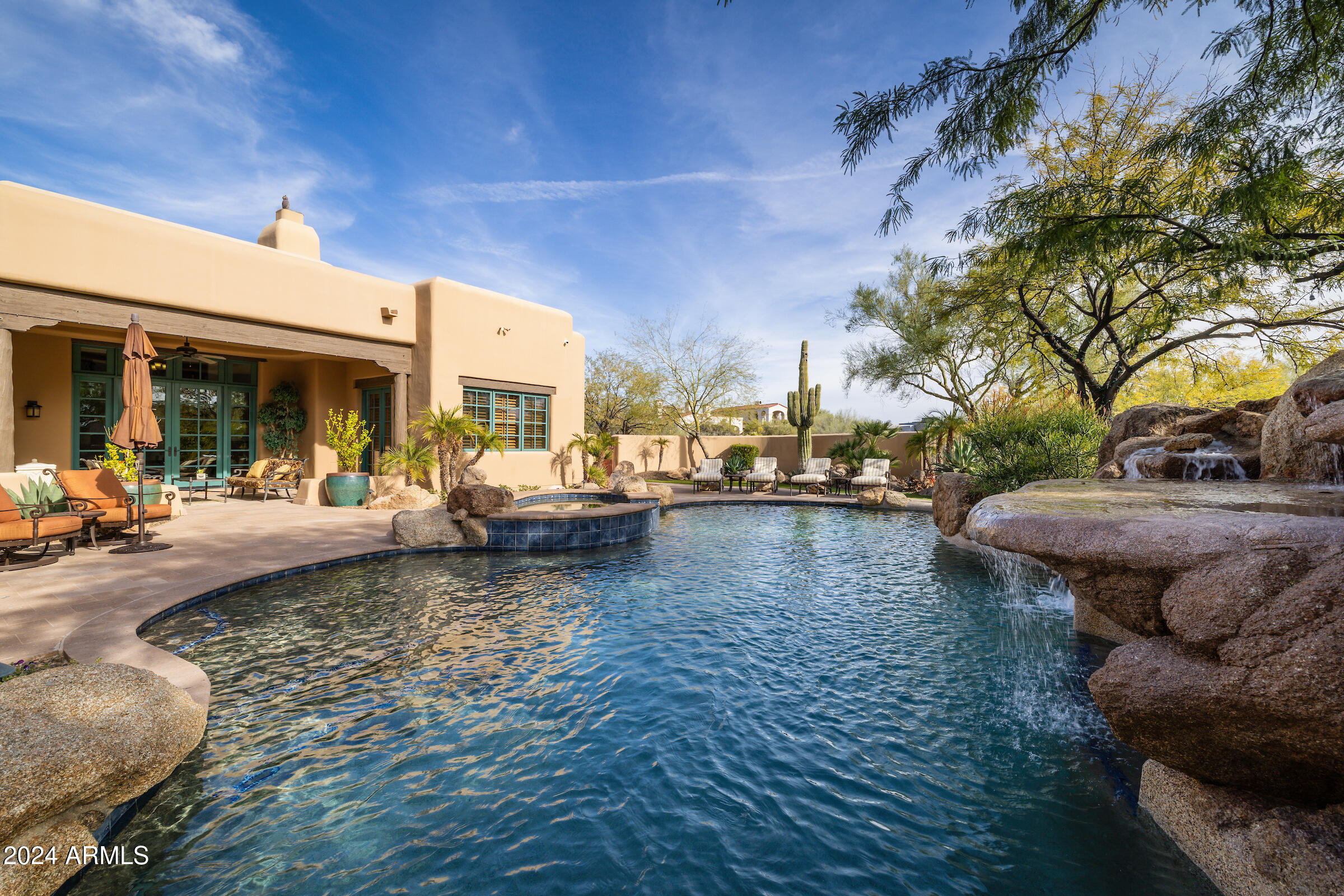 Whisper Rock - Residential