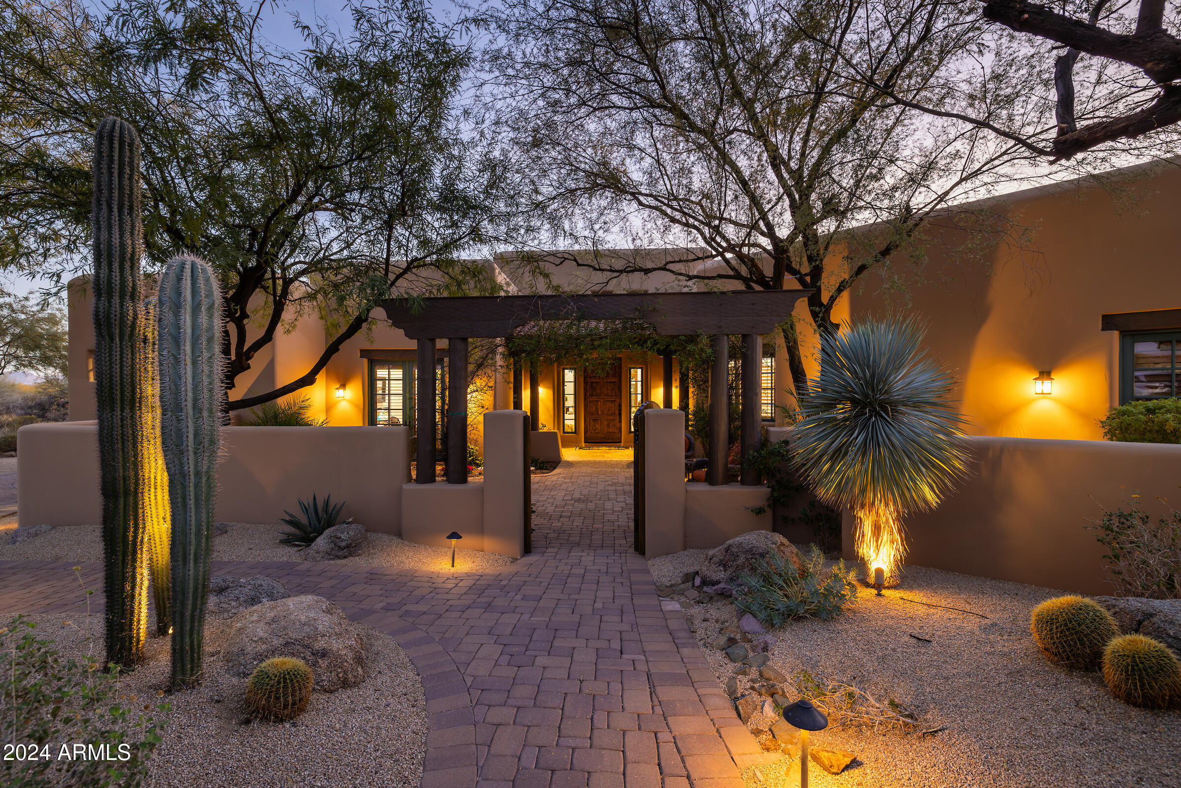 Whisper Rock - Residential