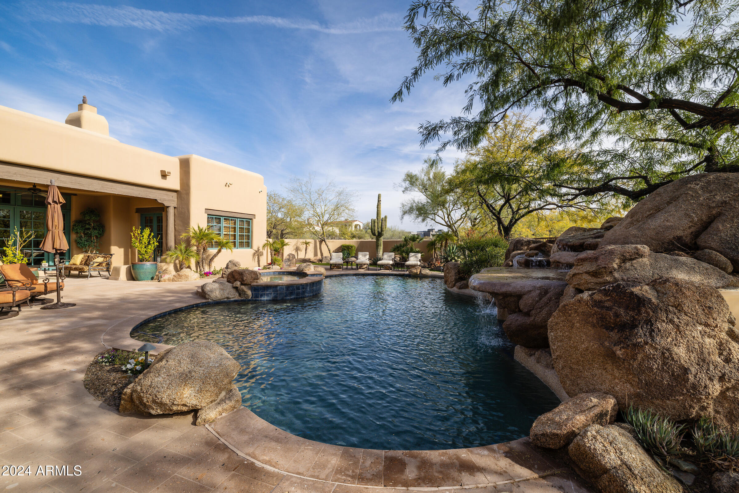 Whisper Rock - Residential