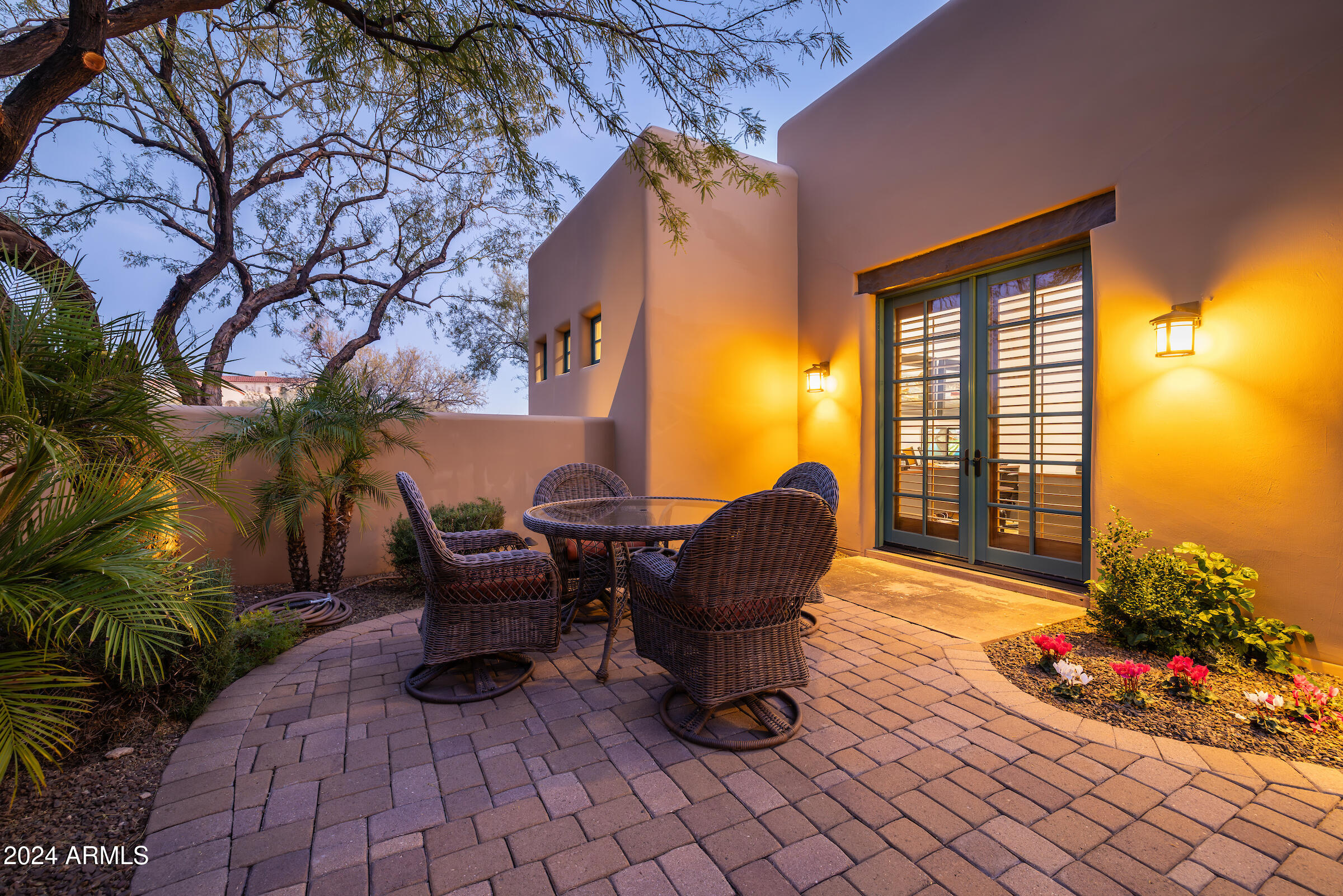 Whisper Rock - Residential
