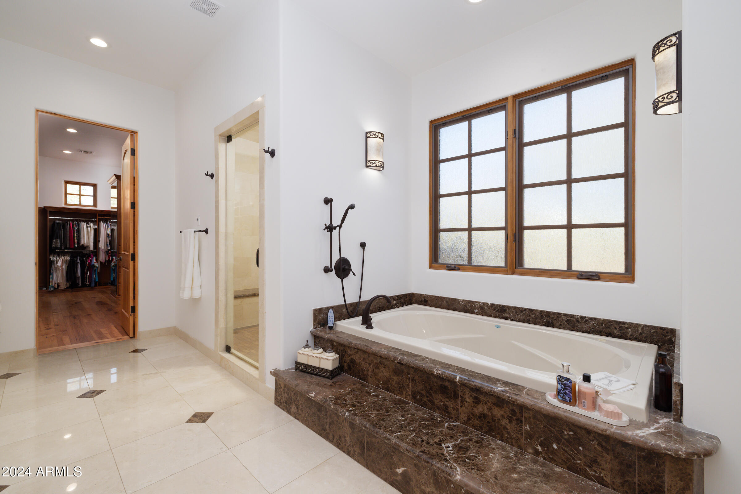 Whisper Rock - Residential