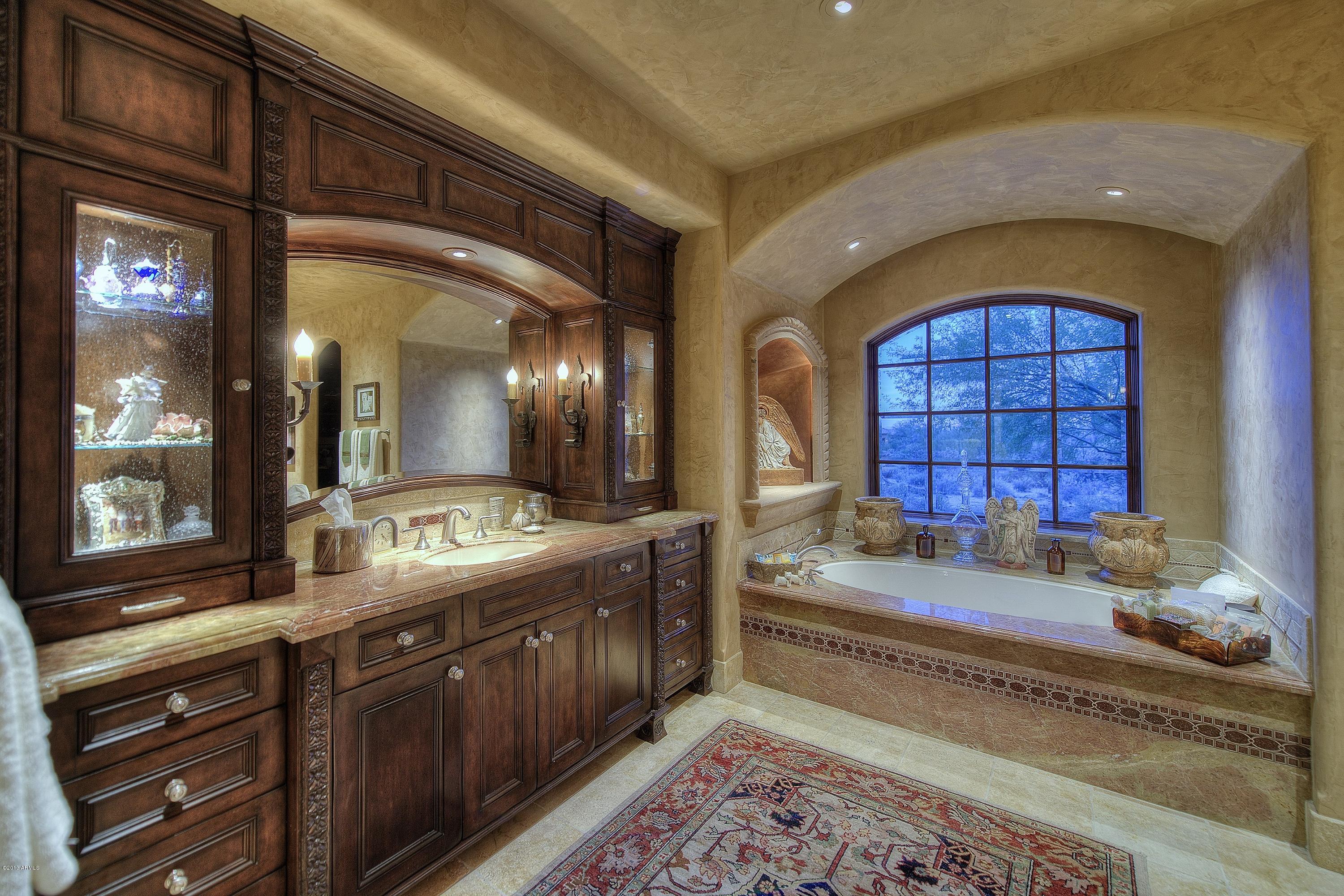 Whisper Rock - Residential