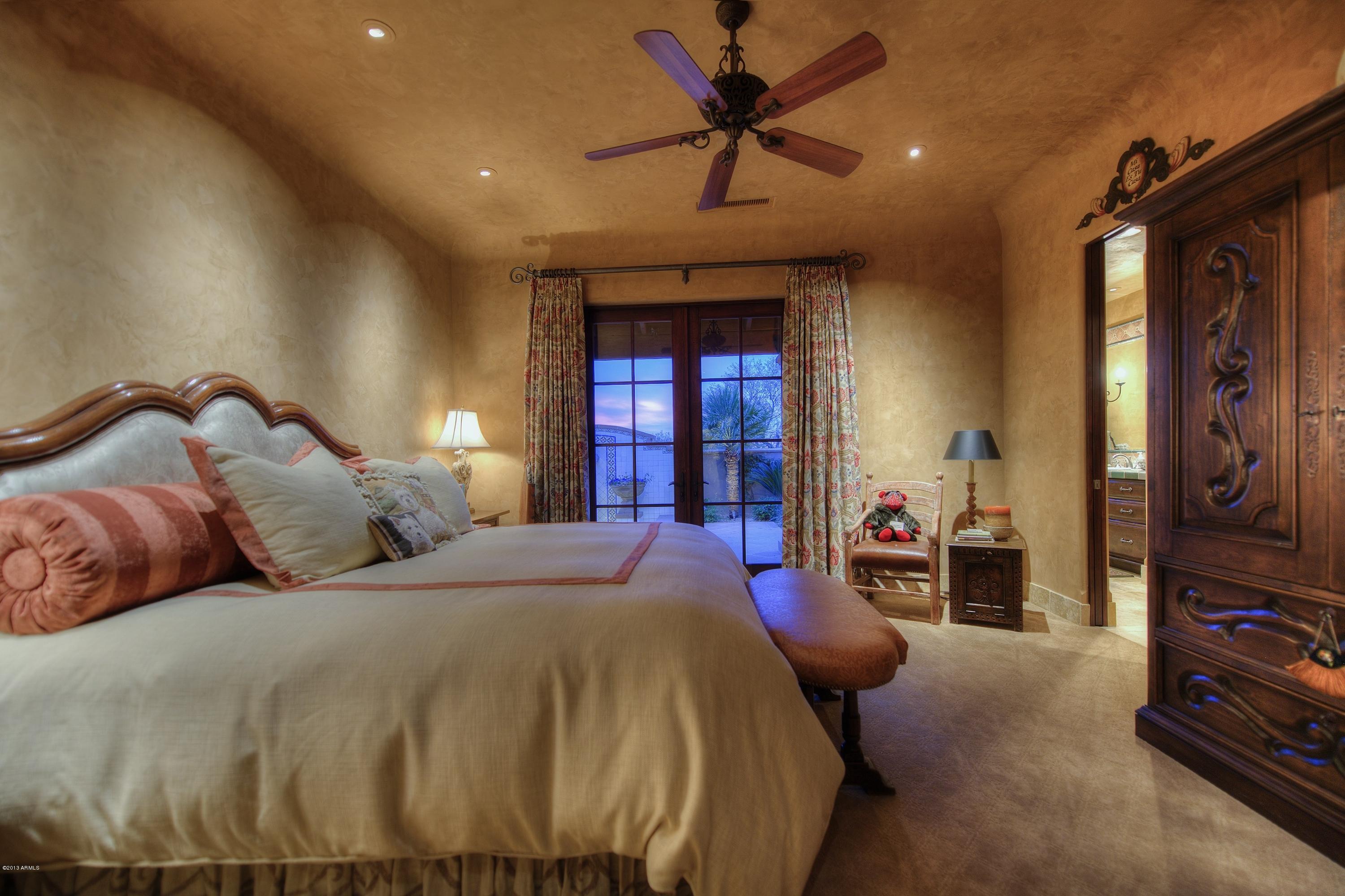 Whisper Rock - Residential