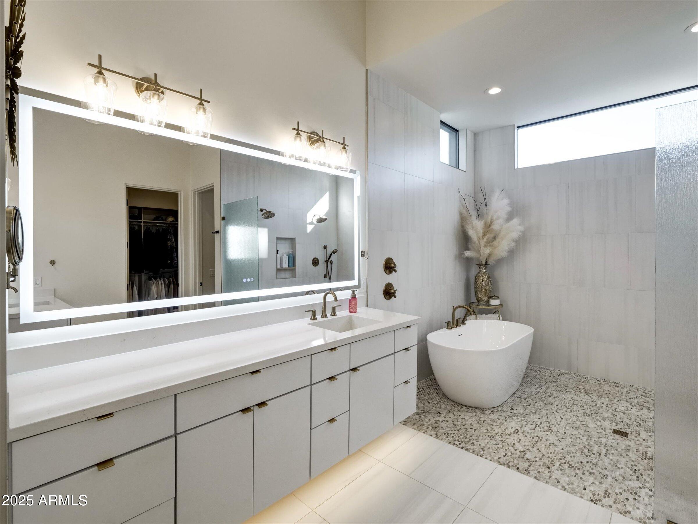 EAGLES NEST - Residential