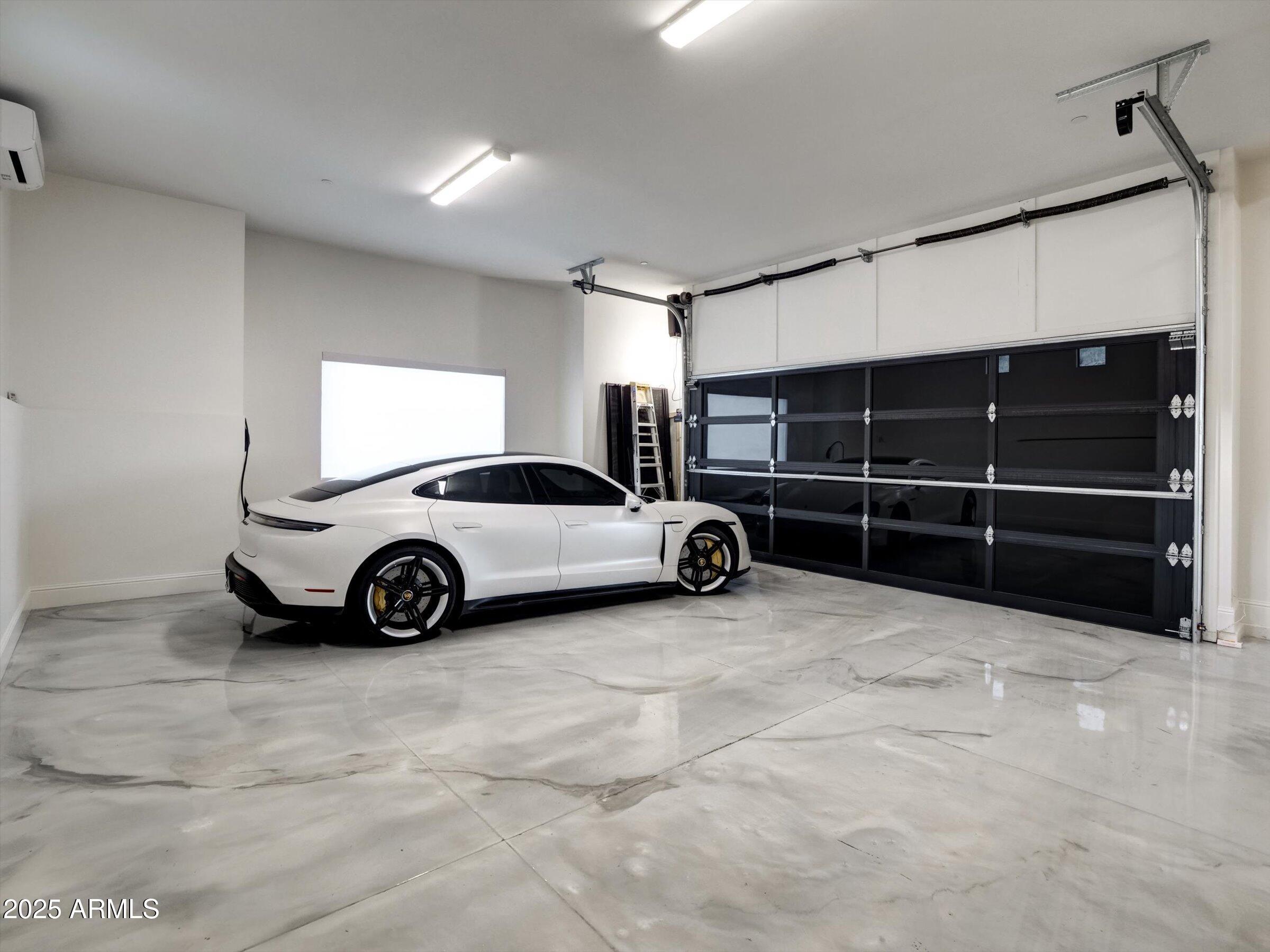 EAGLES NEST - Residential