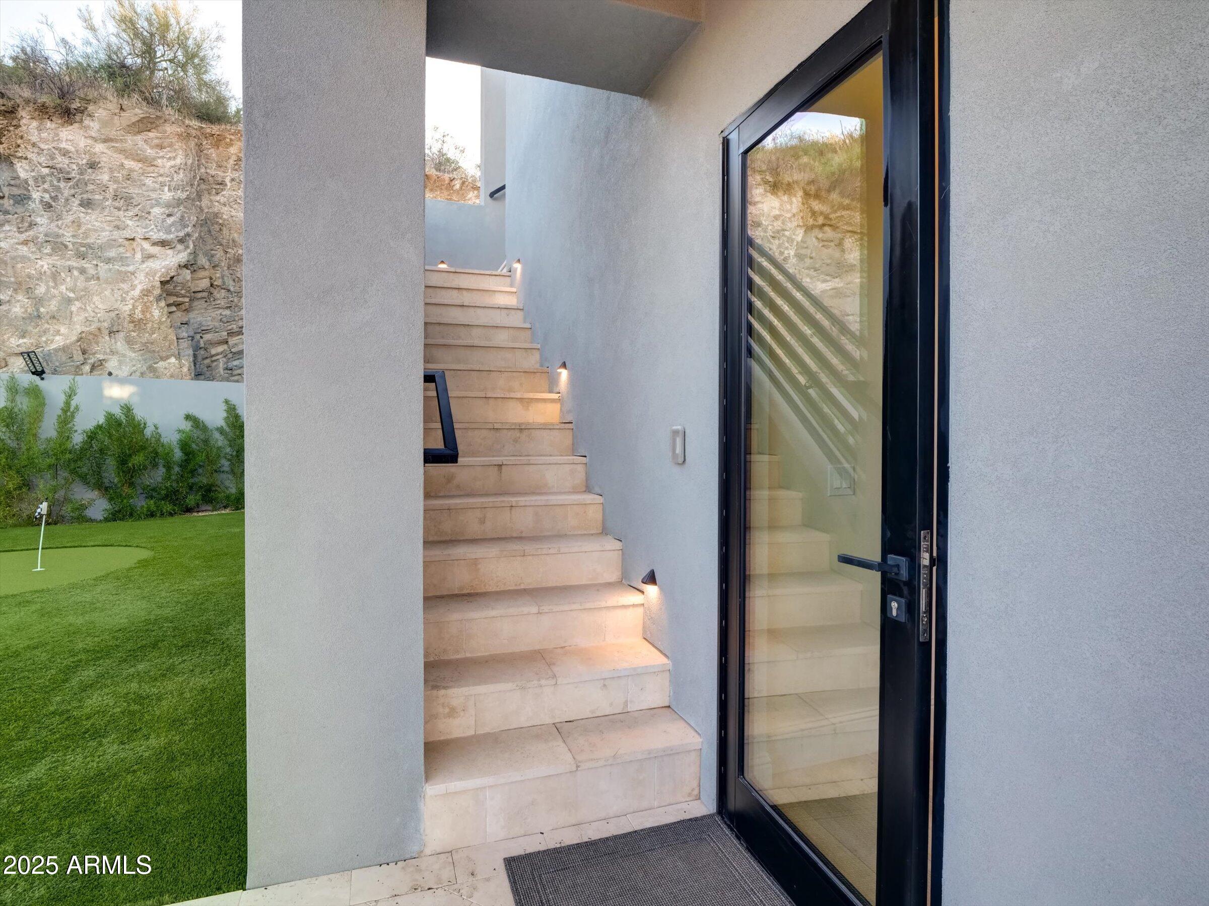 EAGLES NEST - Residential