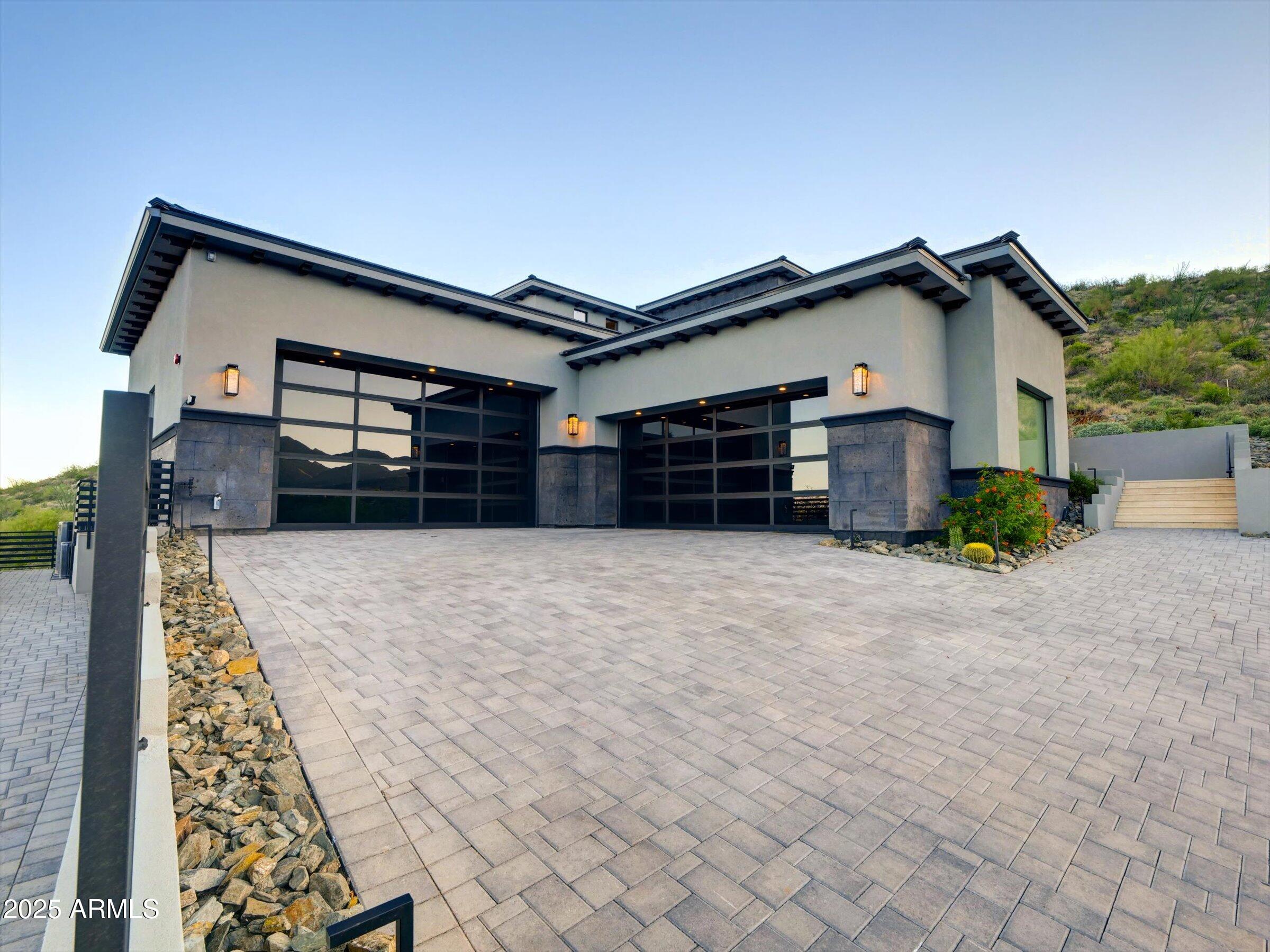 EAGLES NEST - Residential