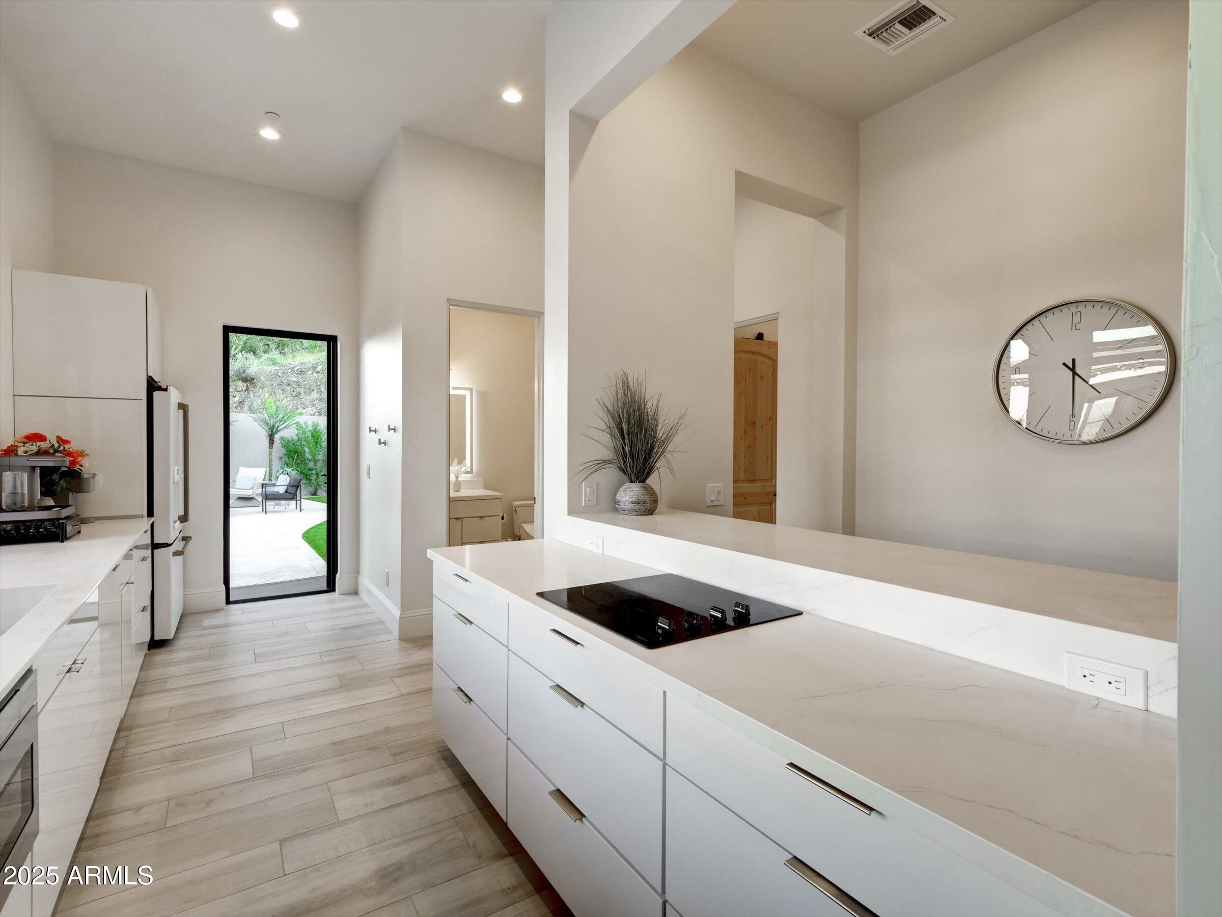 EAGLES NEST - Residential