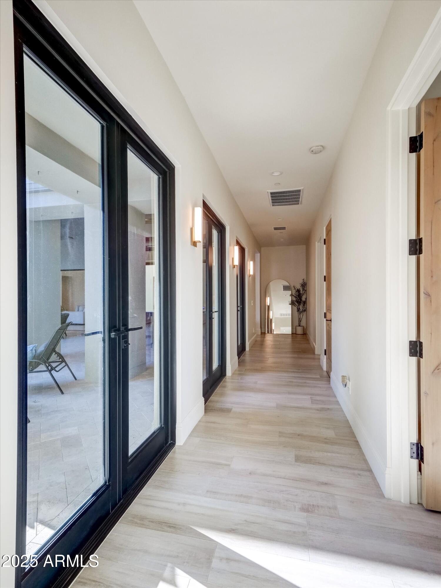 EAGLES NEST - Residential