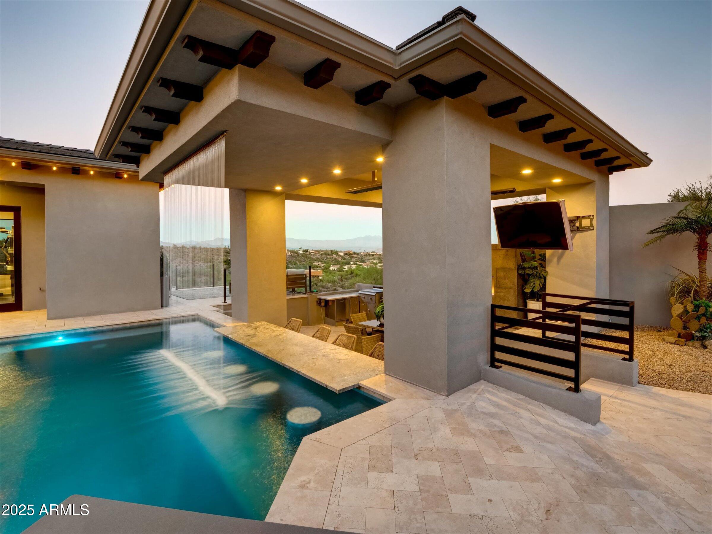 EAGLES NEST - Residential