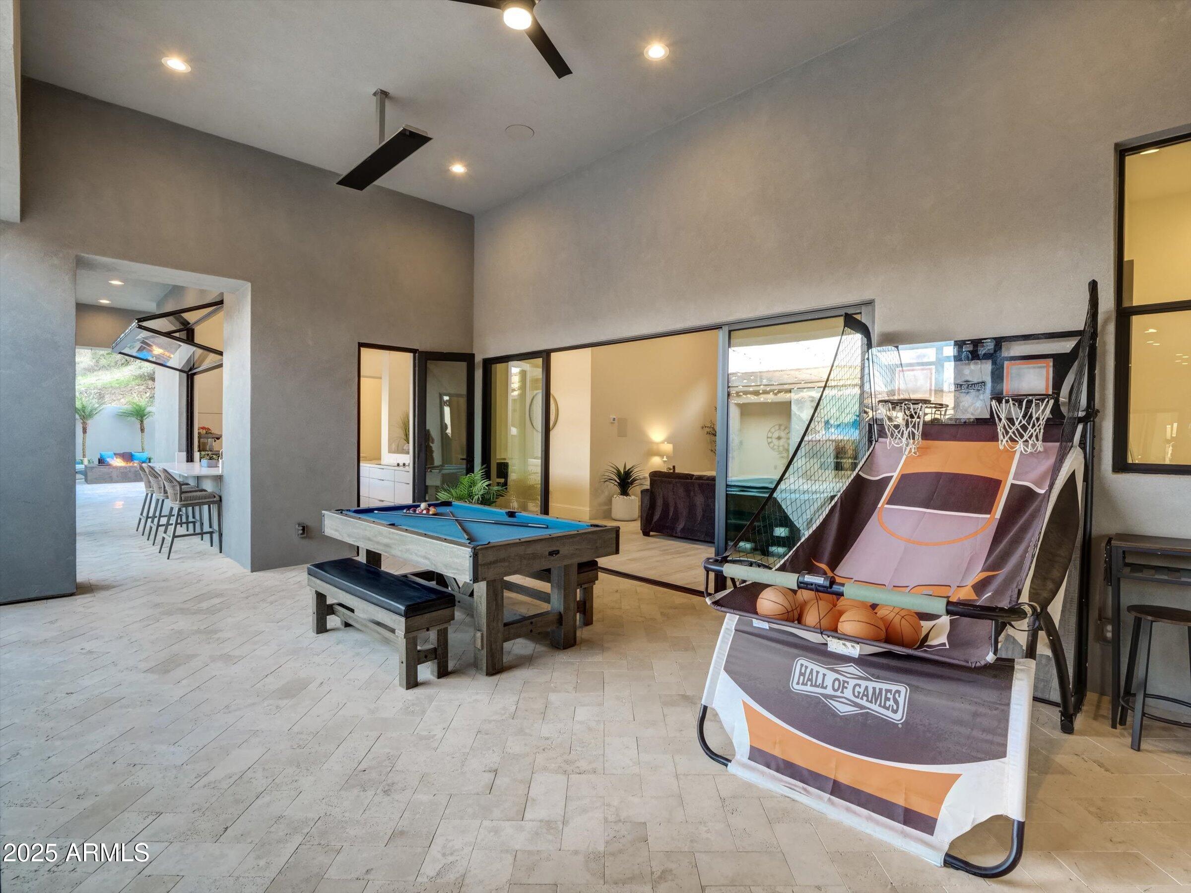 EAGLES NEST - Residential