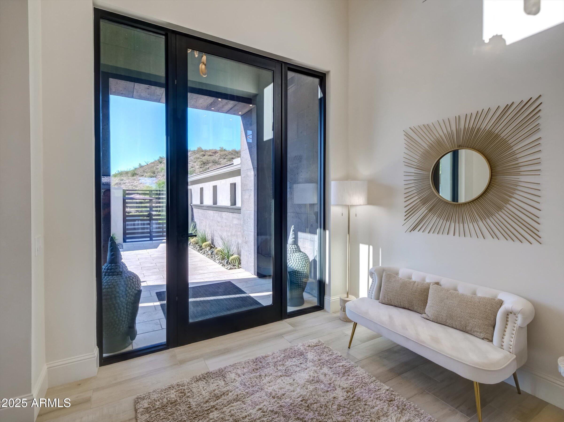 EAGLES NEST - Residential