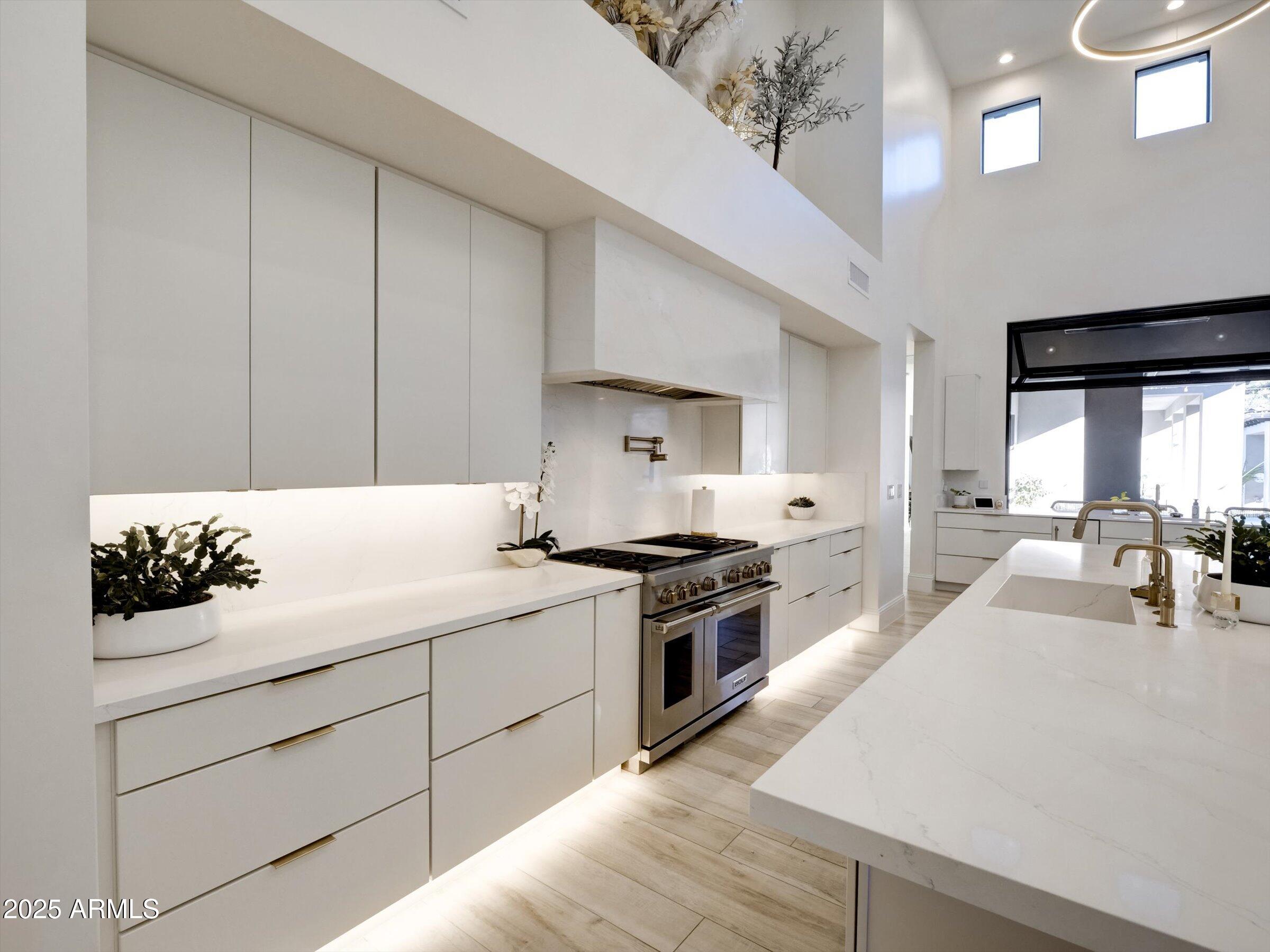 EAGLES NEST - Residential