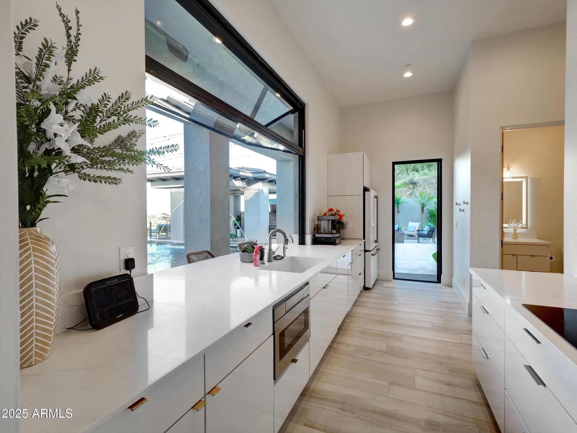 EAGLES NEST - Residential