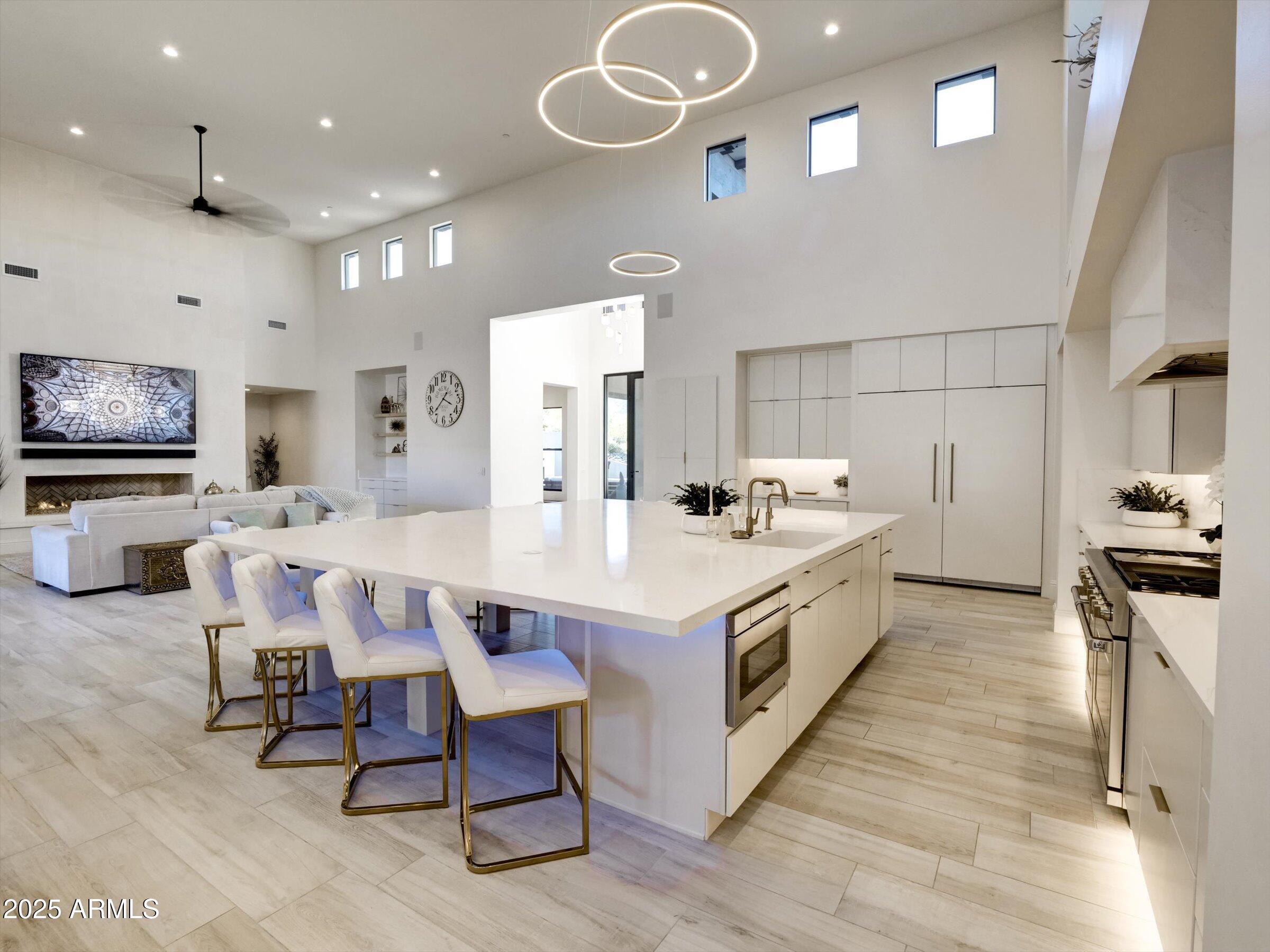 EAGLES NEST - Residential